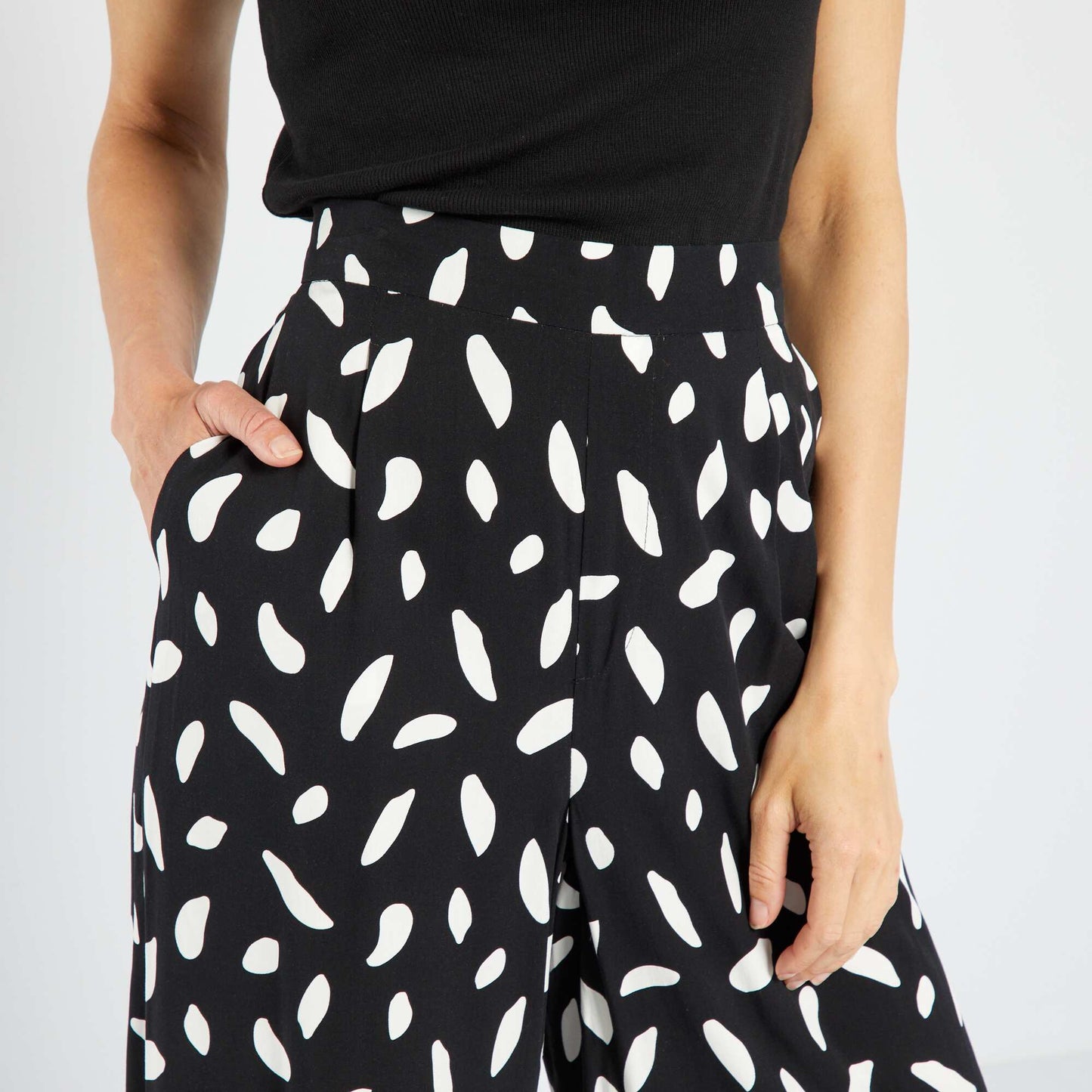 High-waisted wide-leg printed trousers BLACK