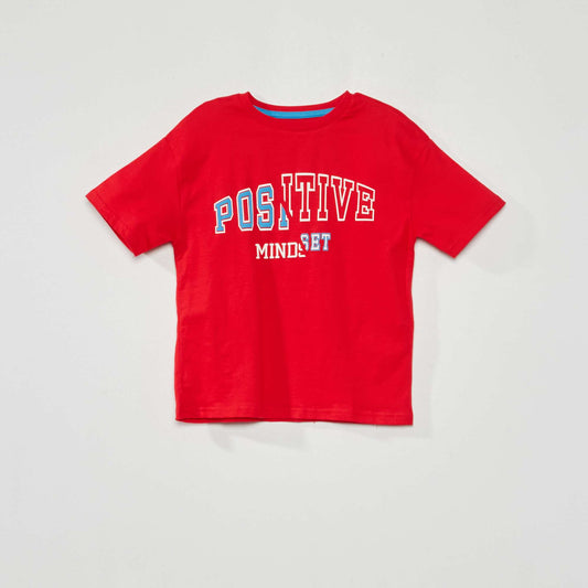 T-shirt with message RED