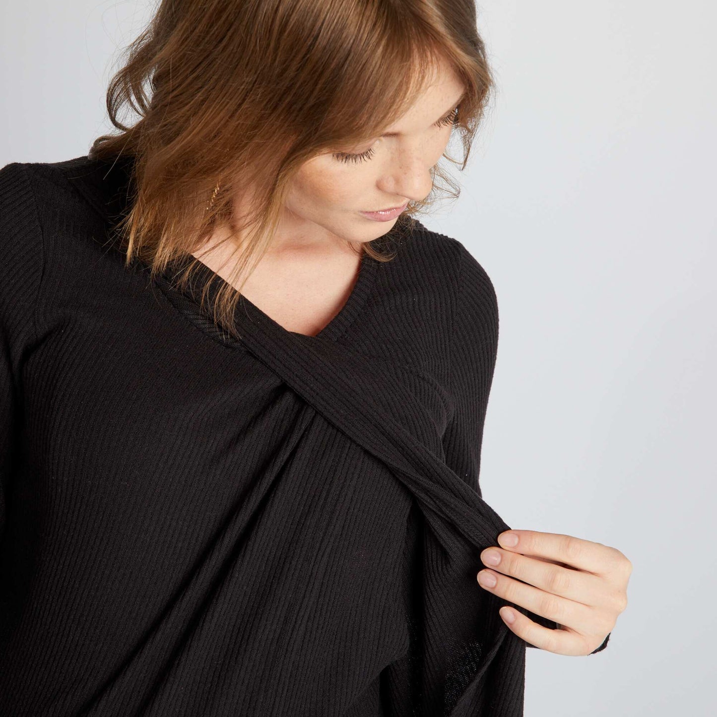 Ribbed knit fabric nursing T-shirt black