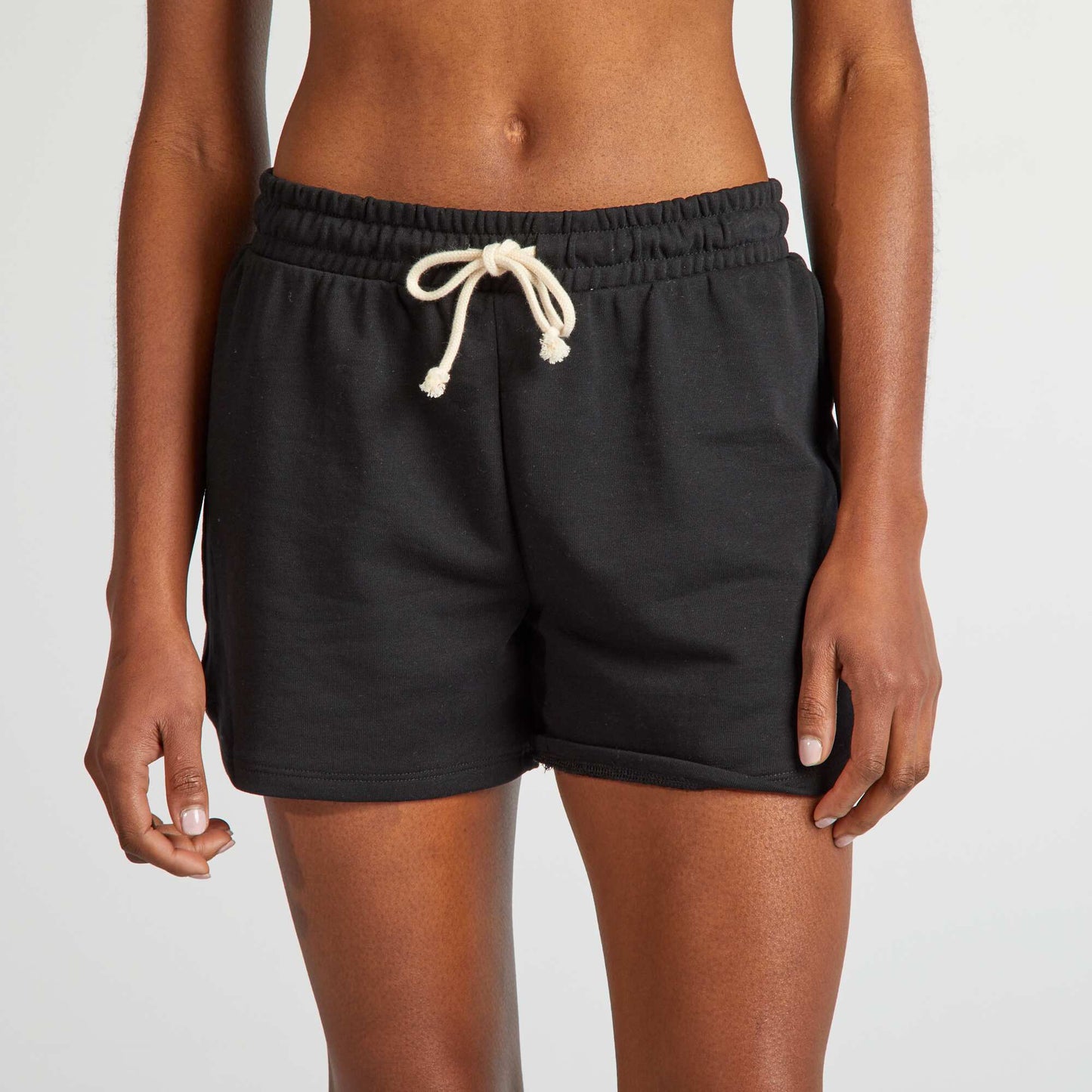 Sports shorts black