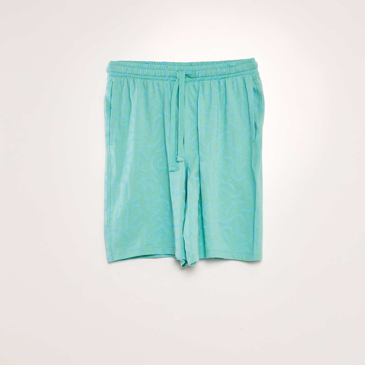 طقم بيجامة تي شيرت وشورت - طقم مكون من قطعتين أخضر