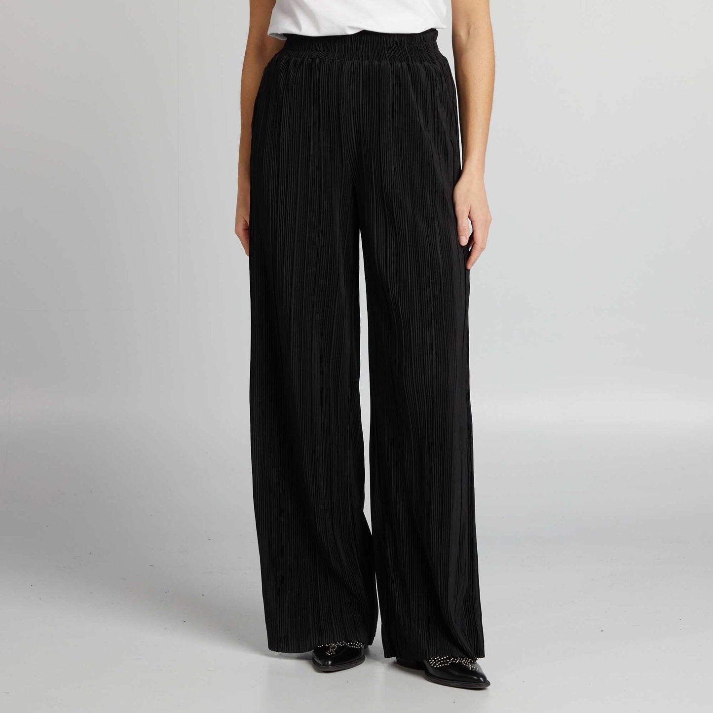 Pleated knit trousers with elasticated waist black