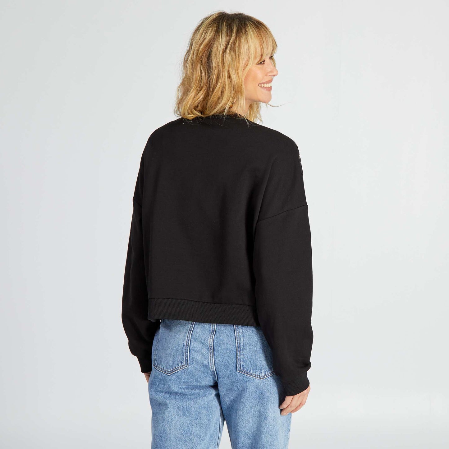 Embroidered sweatshirt black