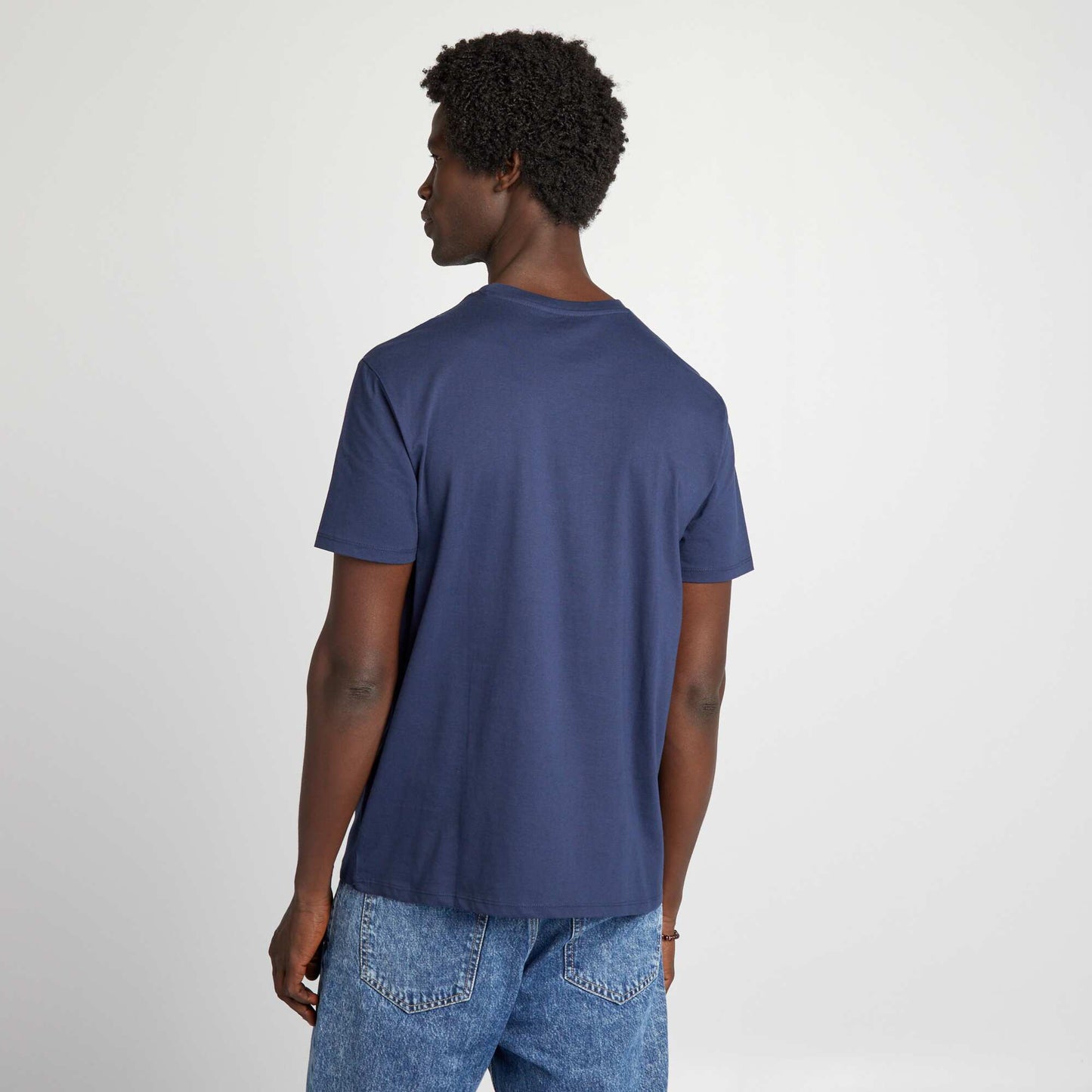 تيشرت أزرق طباعة بأكمام قصيرة