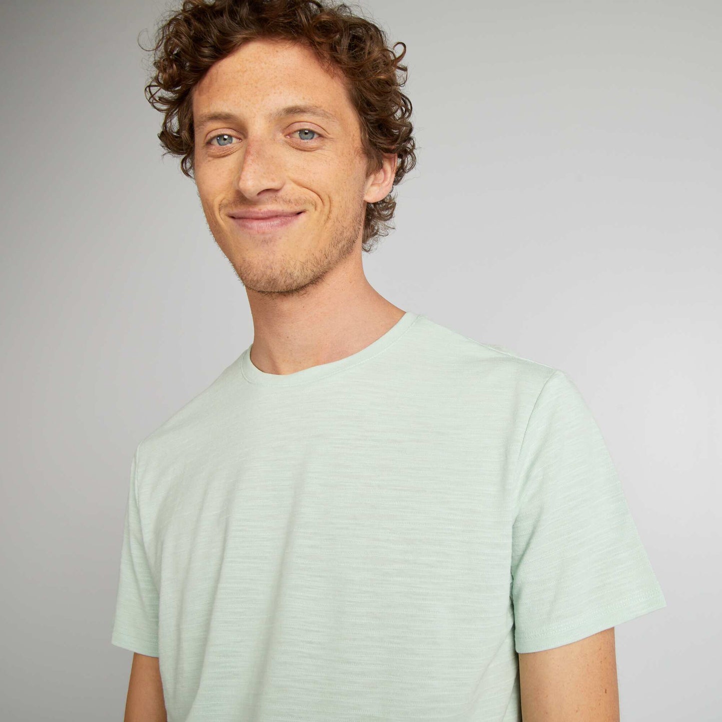 تي شيرت جاكار برقبة مستديرة أزرق