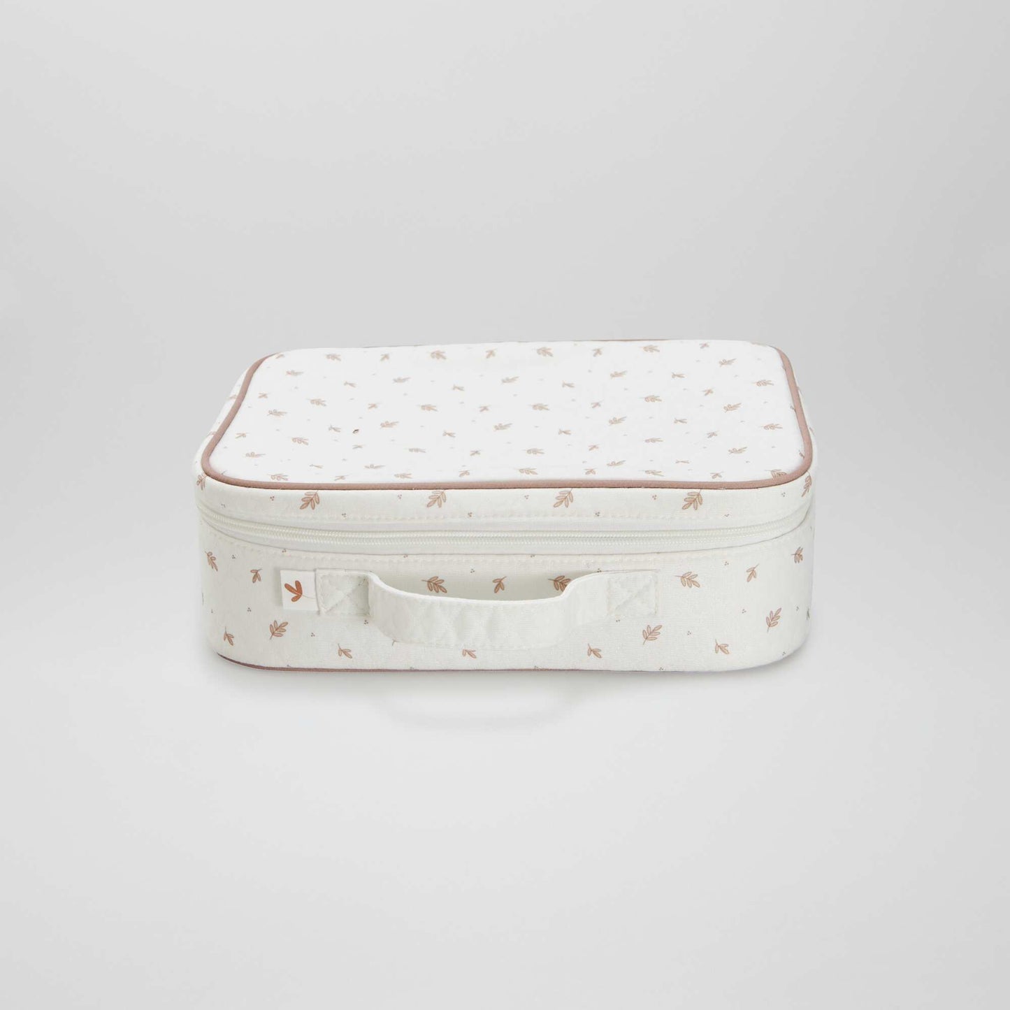 حالة حديثي الولادة أبيض وأسود