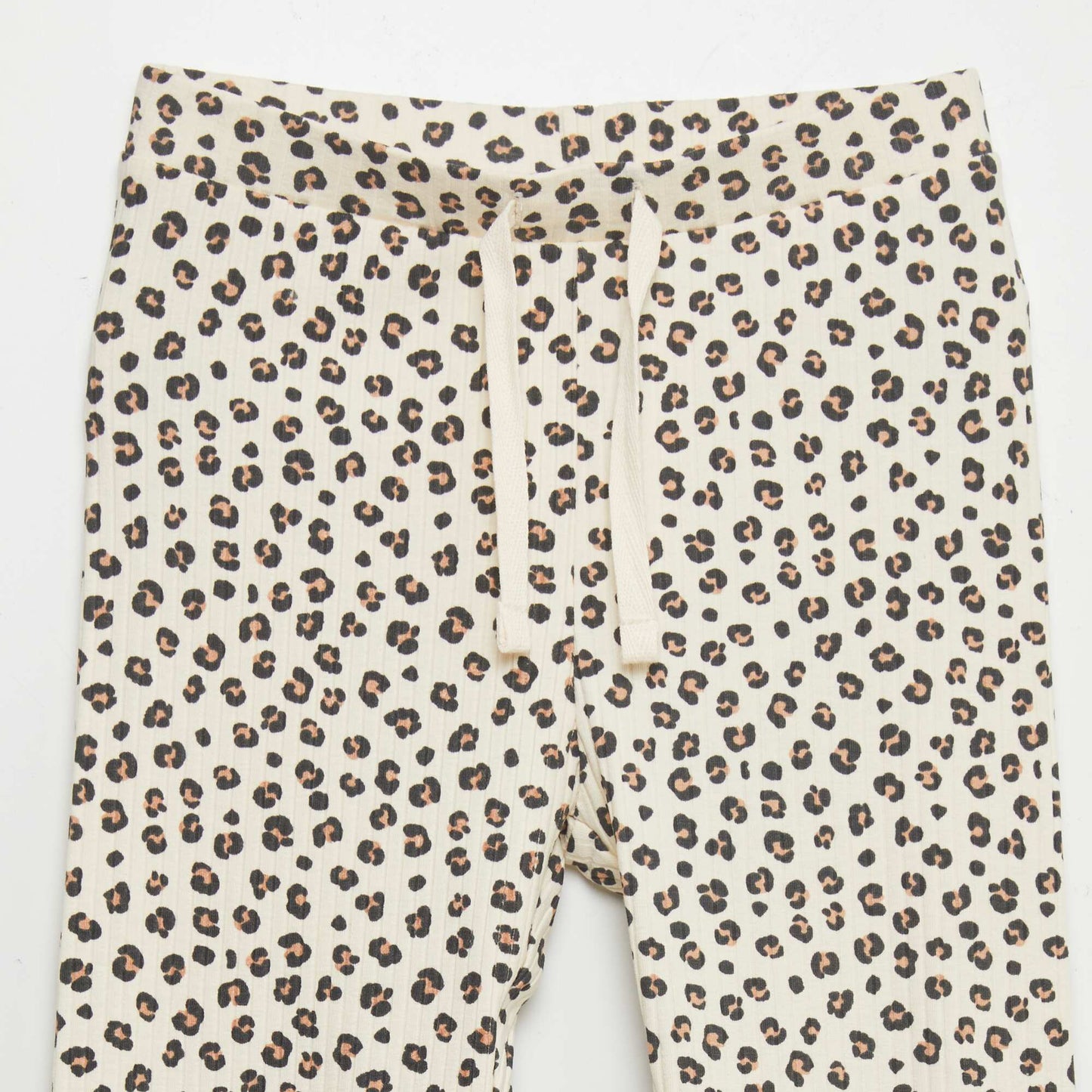 طماق مضلعة أبيض مضلع أبيض