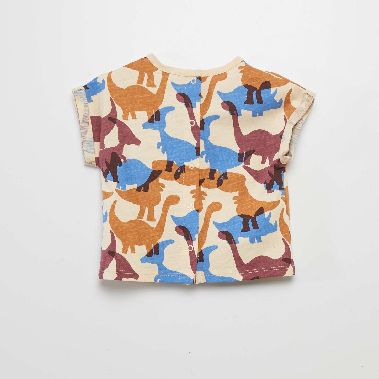 تي شيرت مطبوع بأكمام قصيرة باللون البيجي