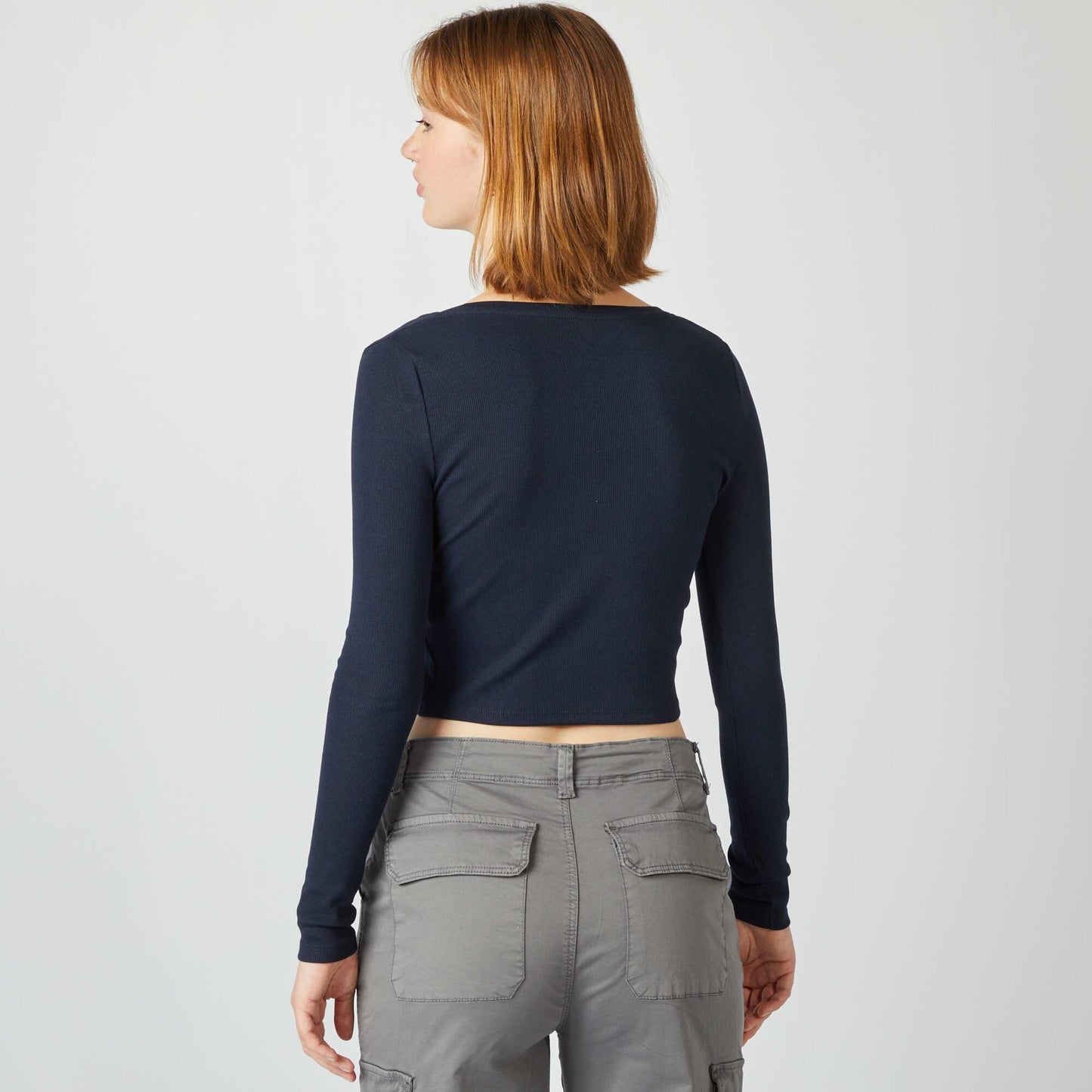 تي شيرت قصير مضلع أزرق