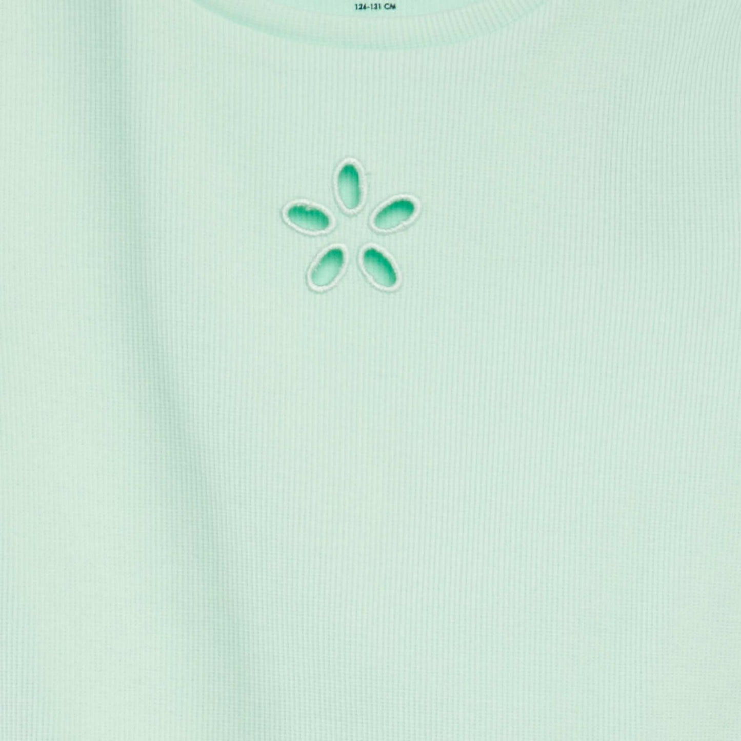 T-shirt with cut-out at the front green