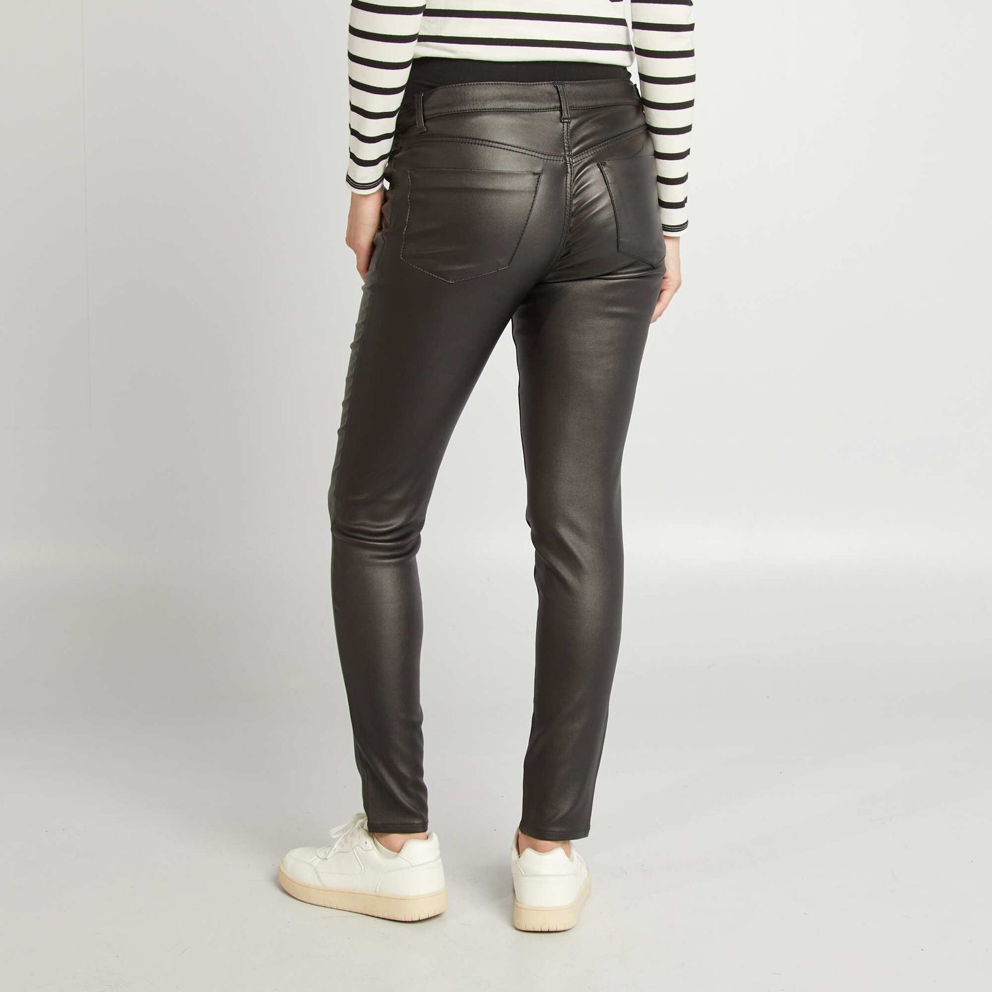 بنطلون أمومة كامل مع لوح مطاطي أسود