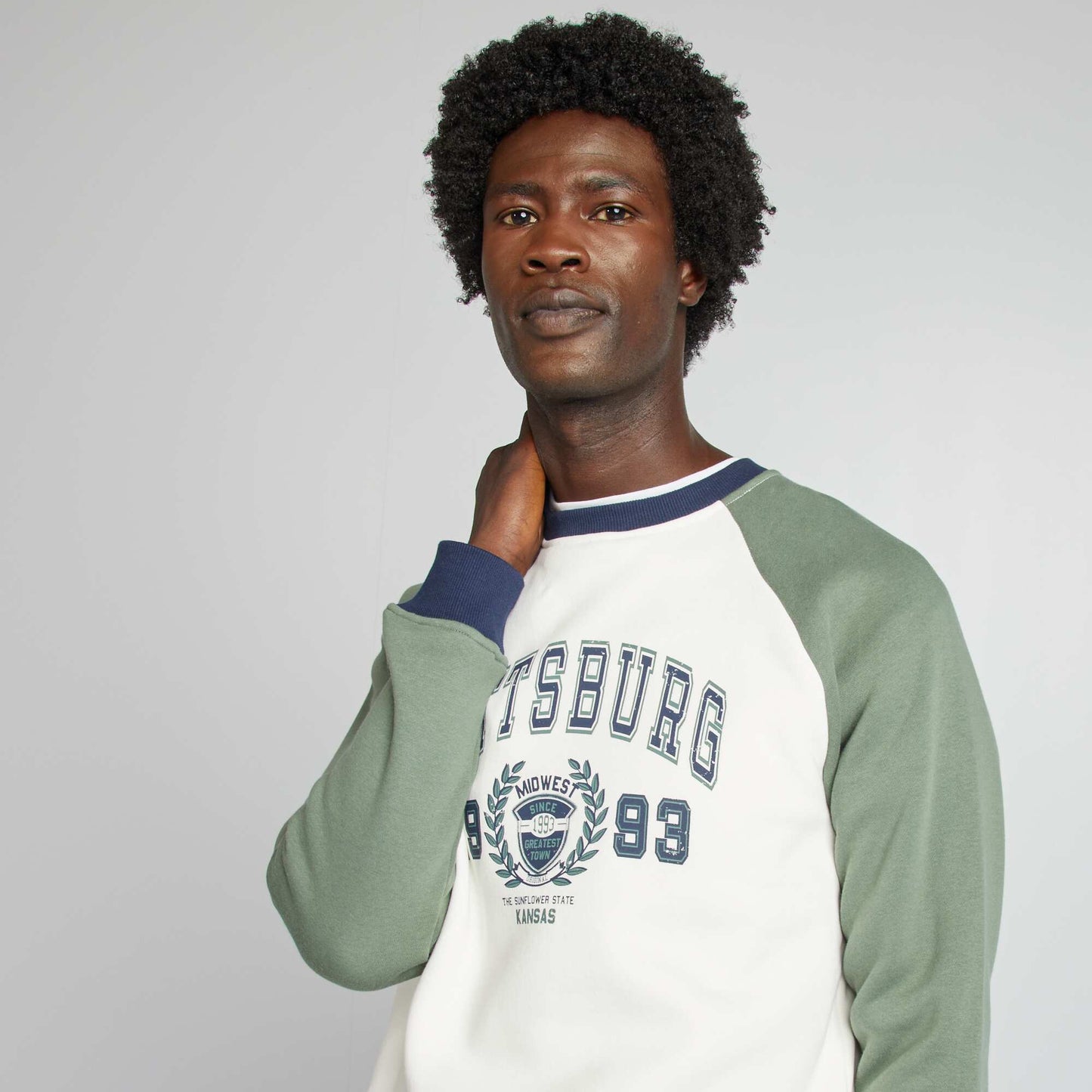 كتلة اللون سويت شيرت أبيض