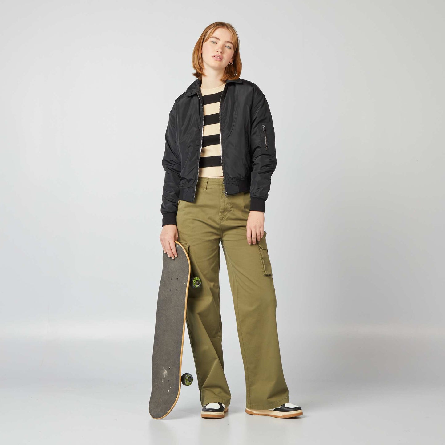 قميص بدون أكمام محبوك أبيض