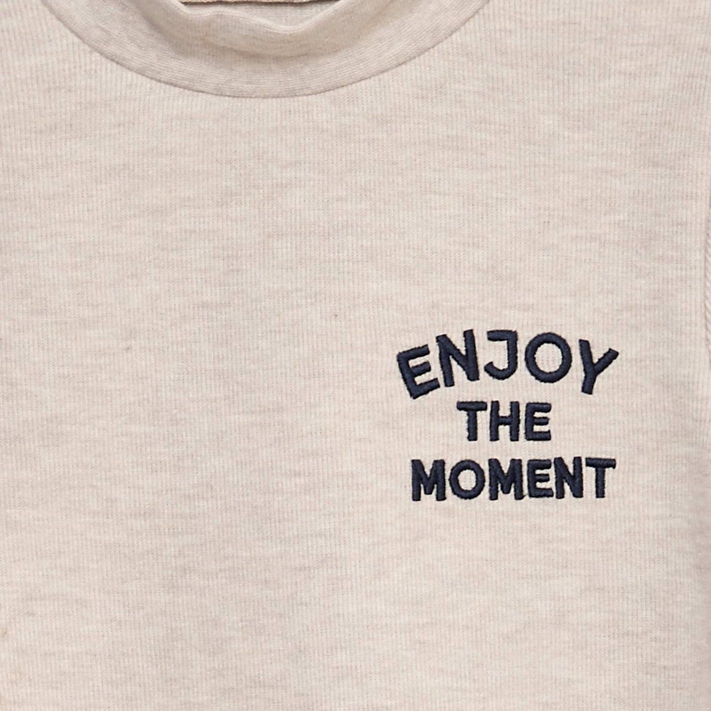 سترة بولو بياقة مضلعة خفيفة الوزن بيجي