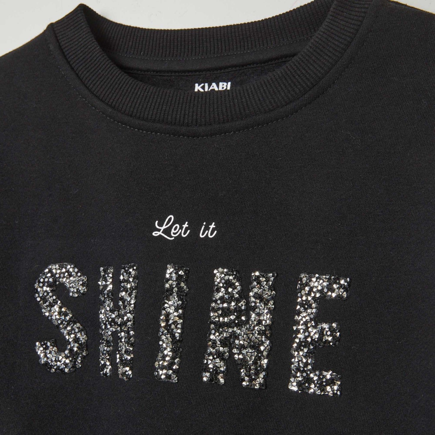 عادي سويت شيرت أسود