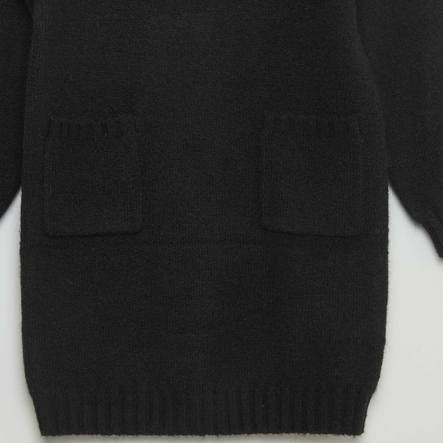 فستان كنزة محبوك أسود