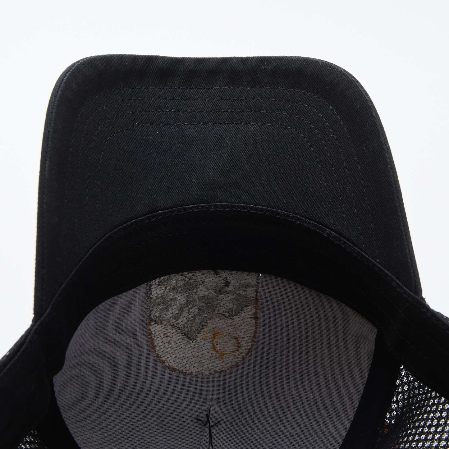 Embroidered cap BLACK