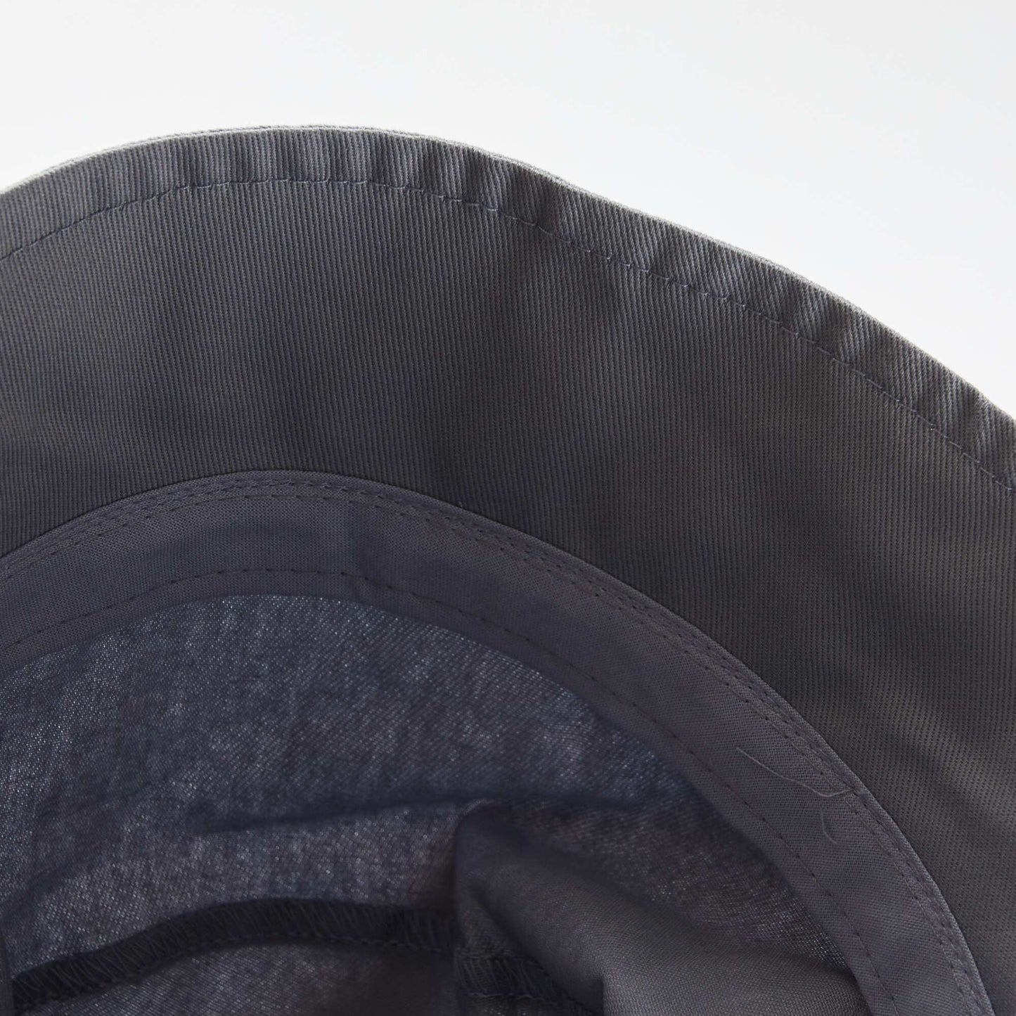 قبعة شمس سادة رمادي