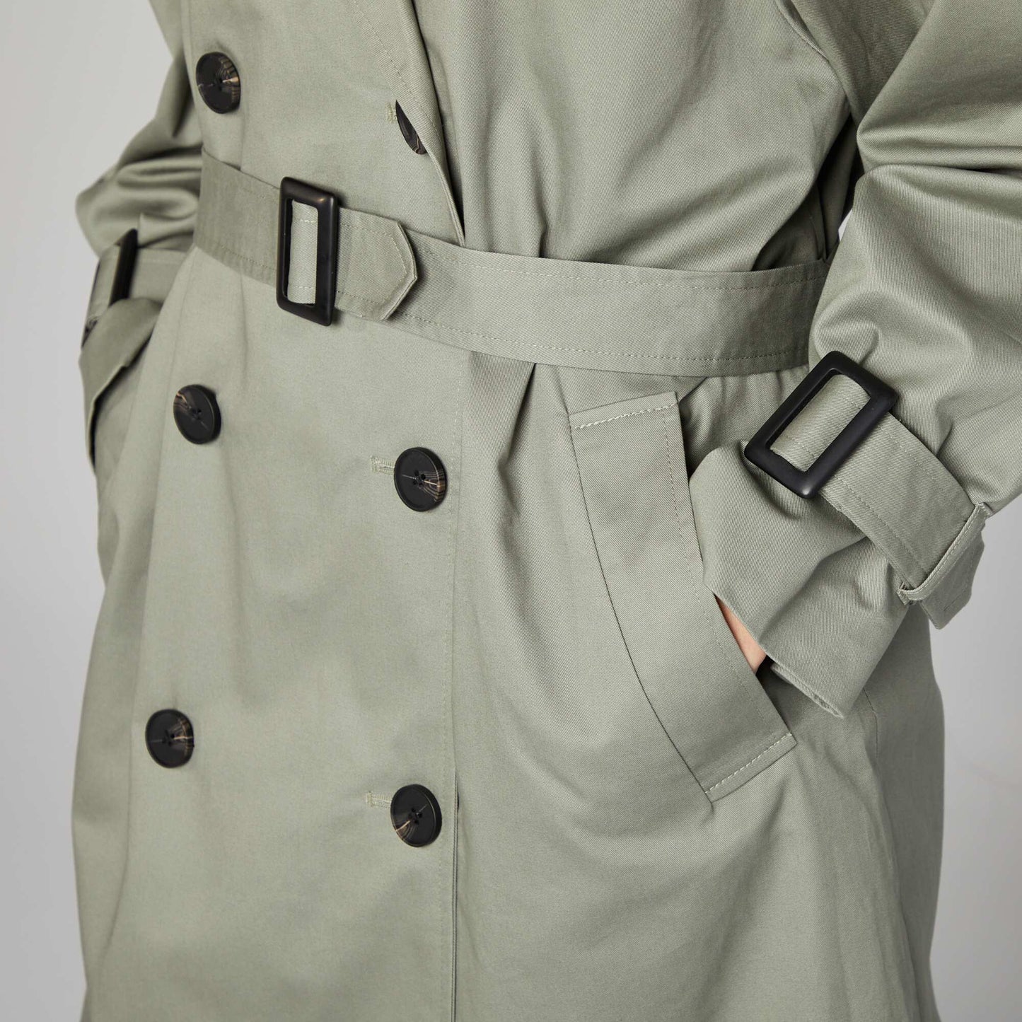 معطف خفيف متوسط الطول أخضر