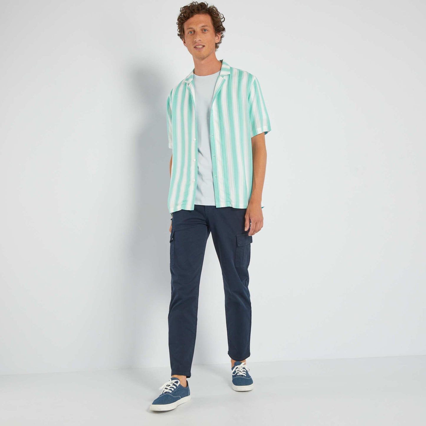 Light and flowing striped shirt BLUE