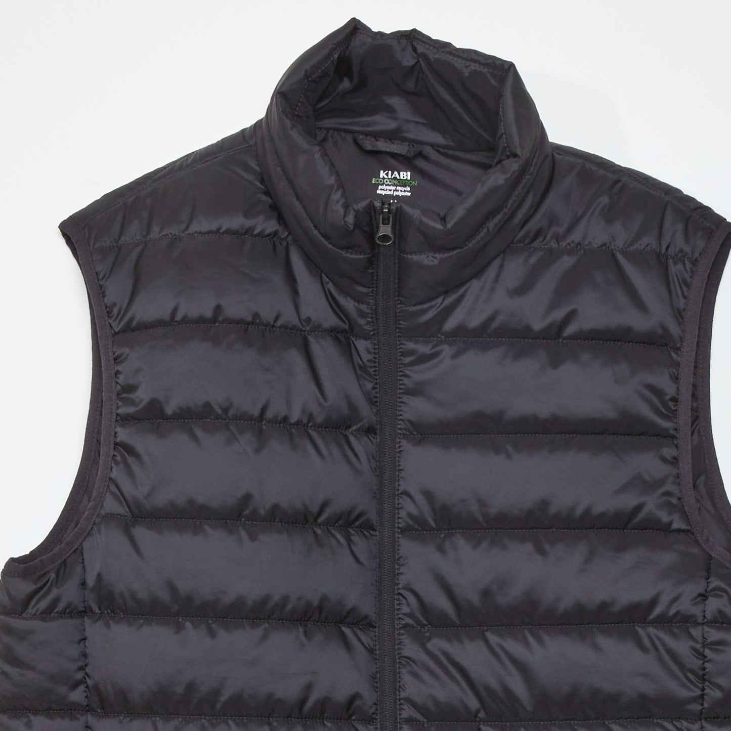 Padded jacket made from recycled bottles black