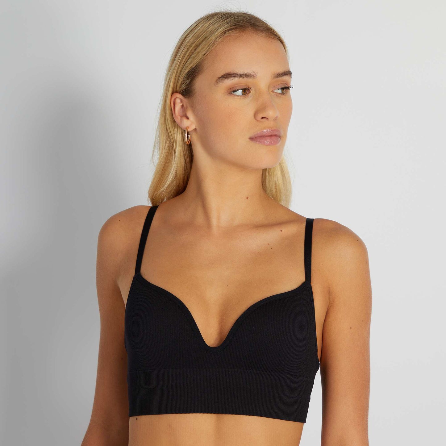 Ribbed knit fabric push-up bra black