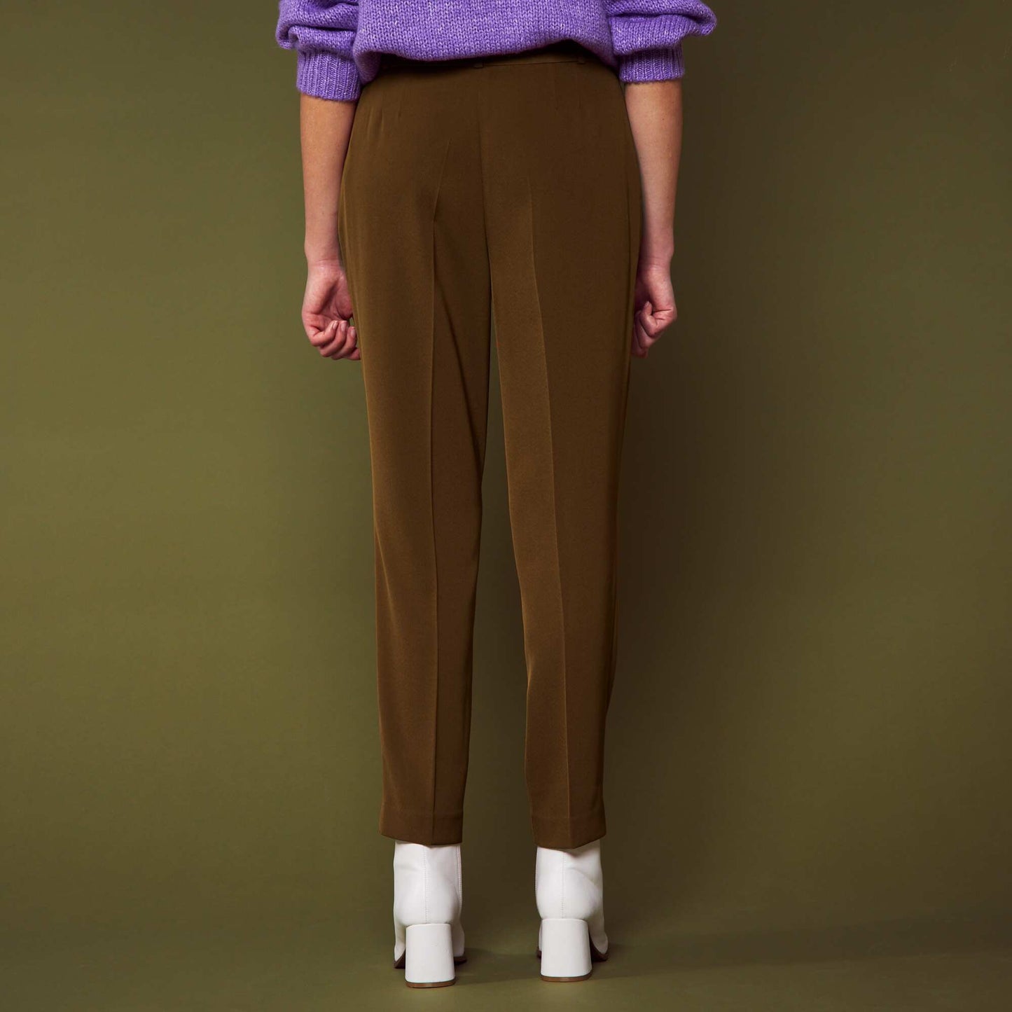 Cigarette trousers with high waist TOBACCO