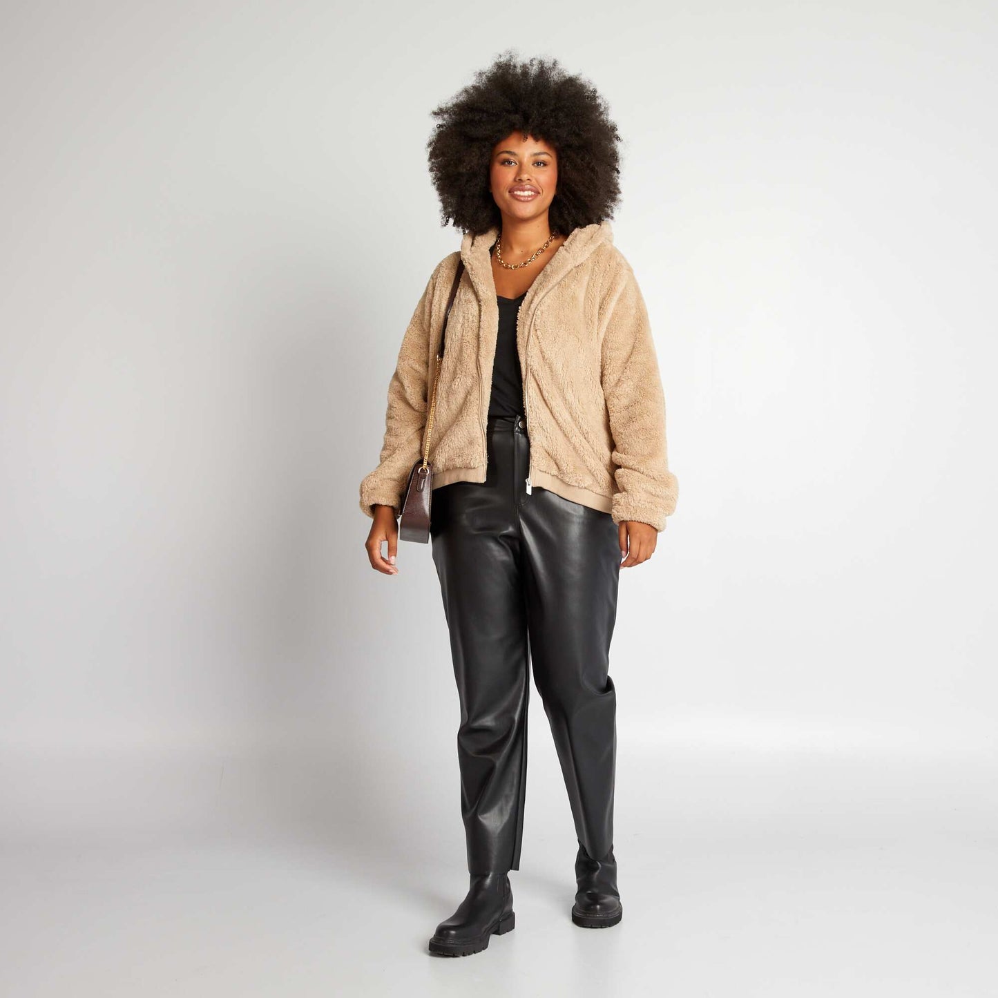 Basic long-sleeved V-neck T-shirt black