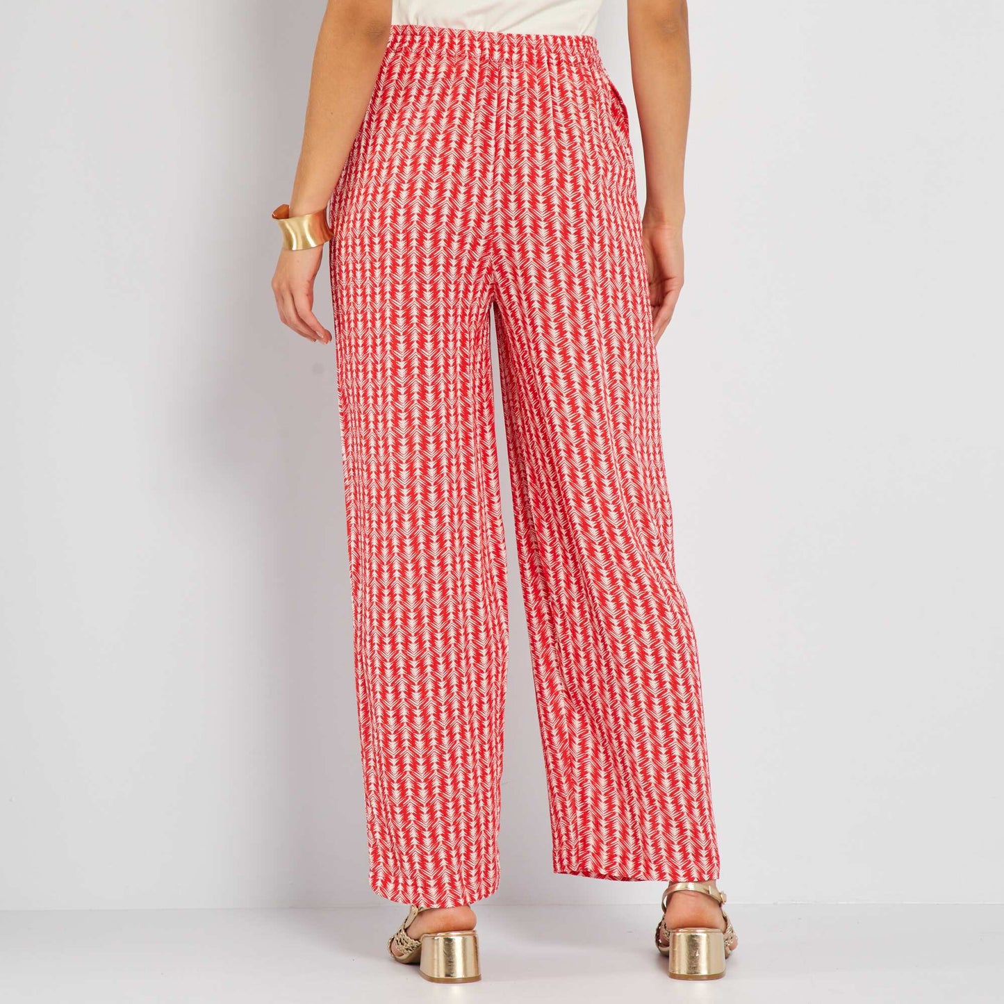 بنطلون بخصر مرتفع بساقين واسعتين أحمر