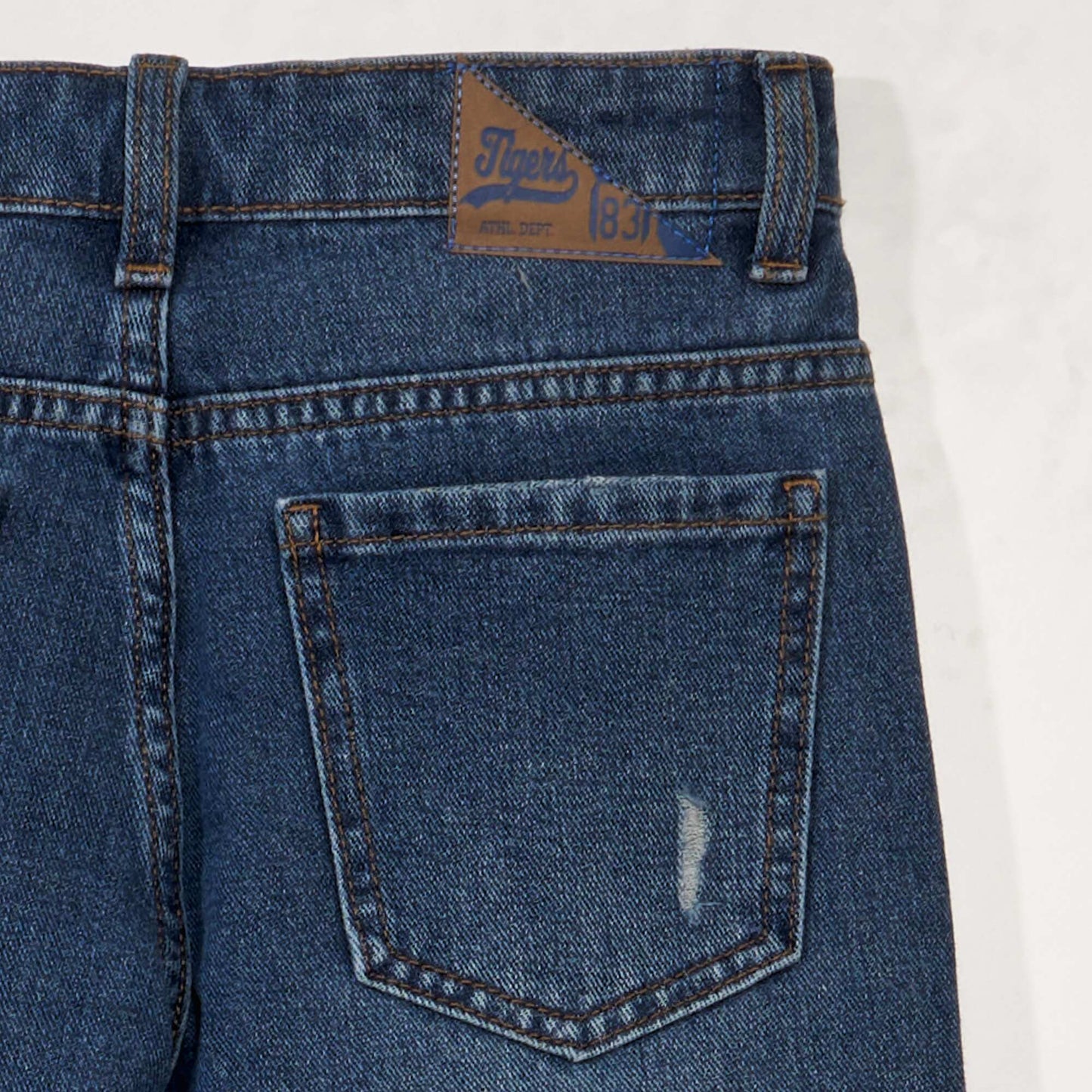 Straight jeans with distressed detailing BLUE