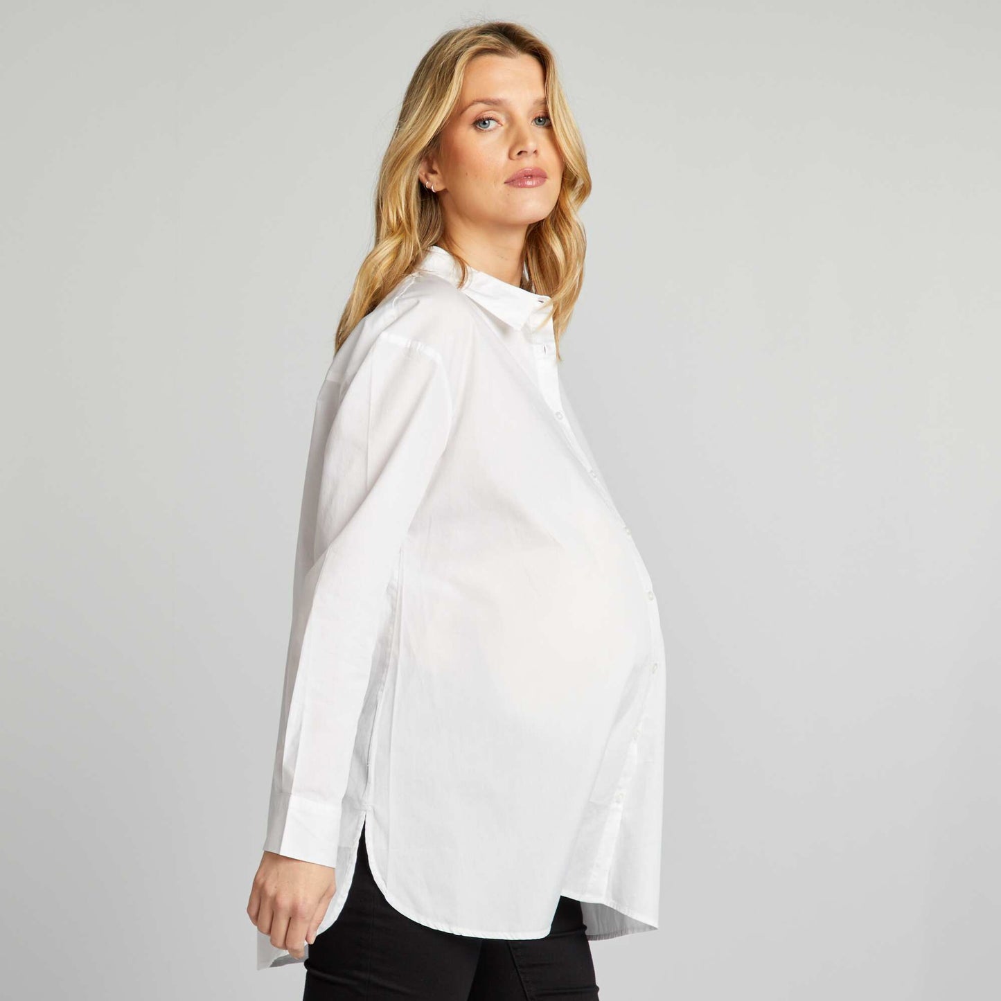 Oversized maternity shirt white