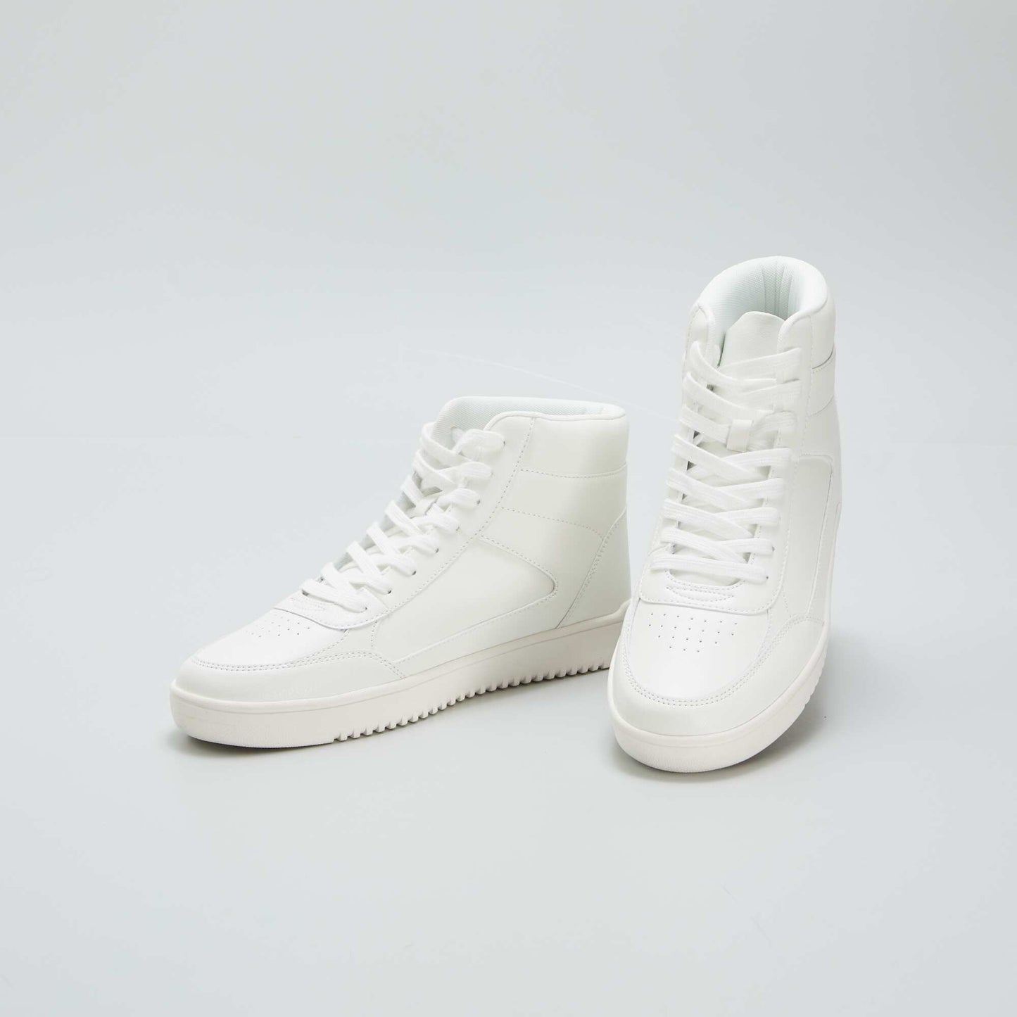 High-top trainers white