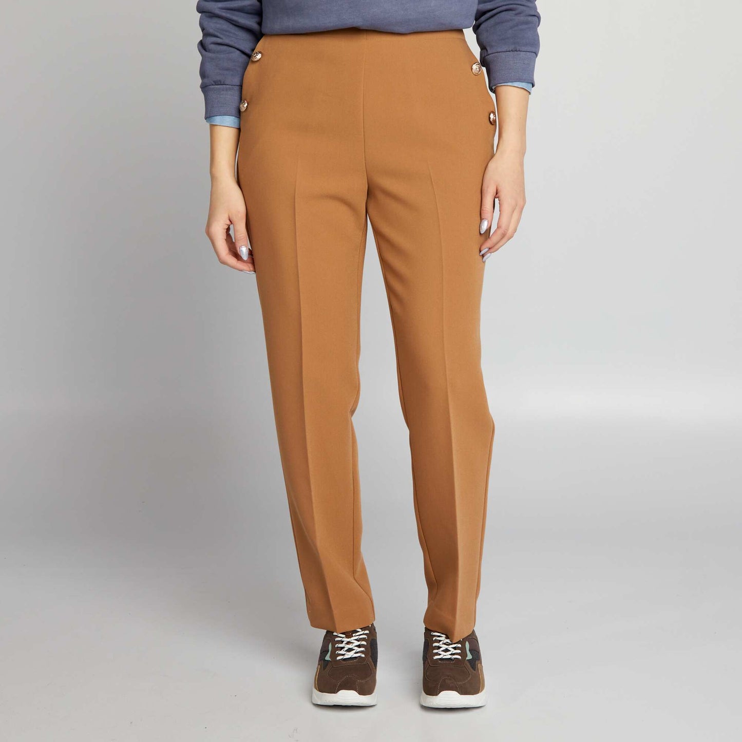 Straight-leg trousers with fancy gold-coloured buttons BEIGE