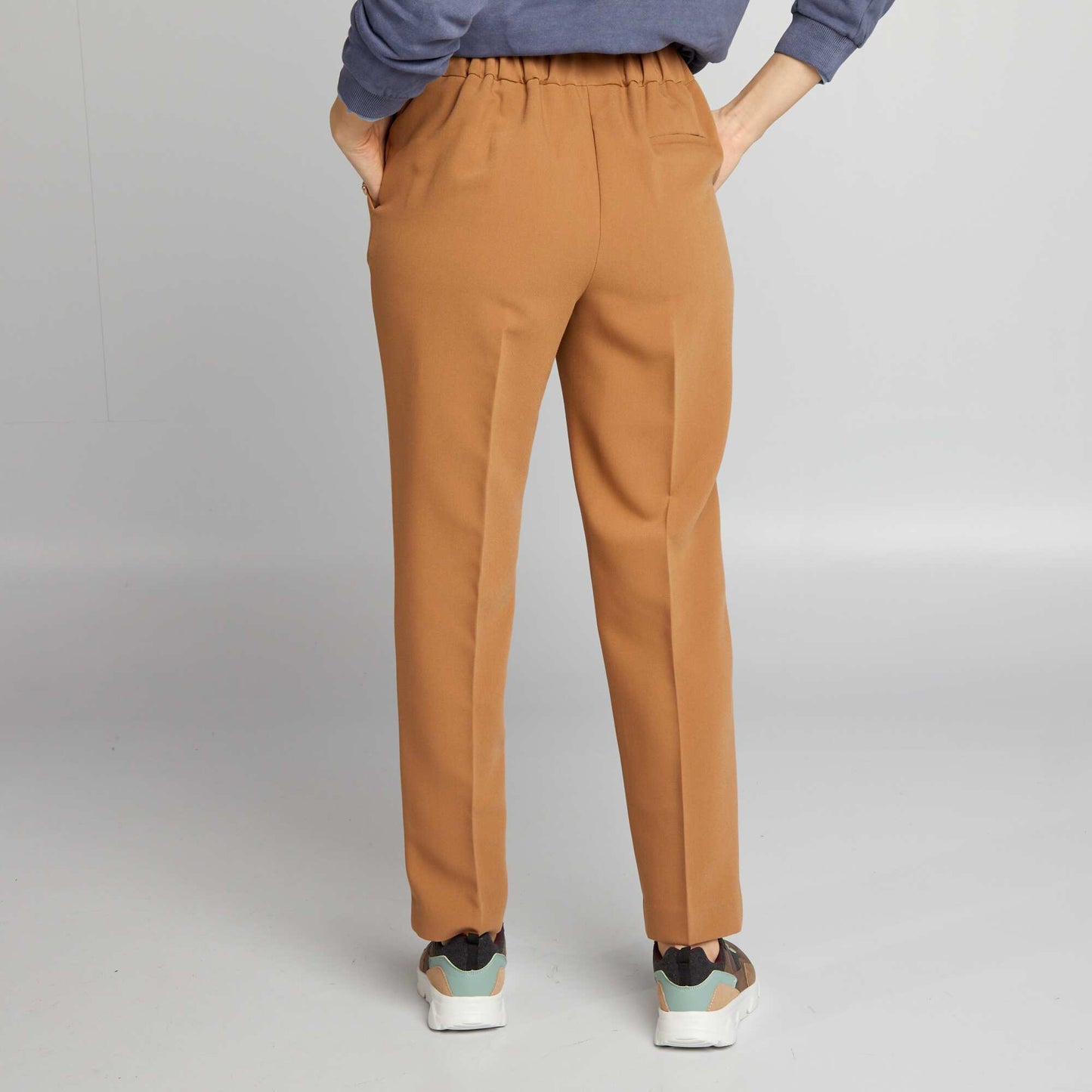 Straight-leg trousers with fancy gold-coloured buttons BEIGE