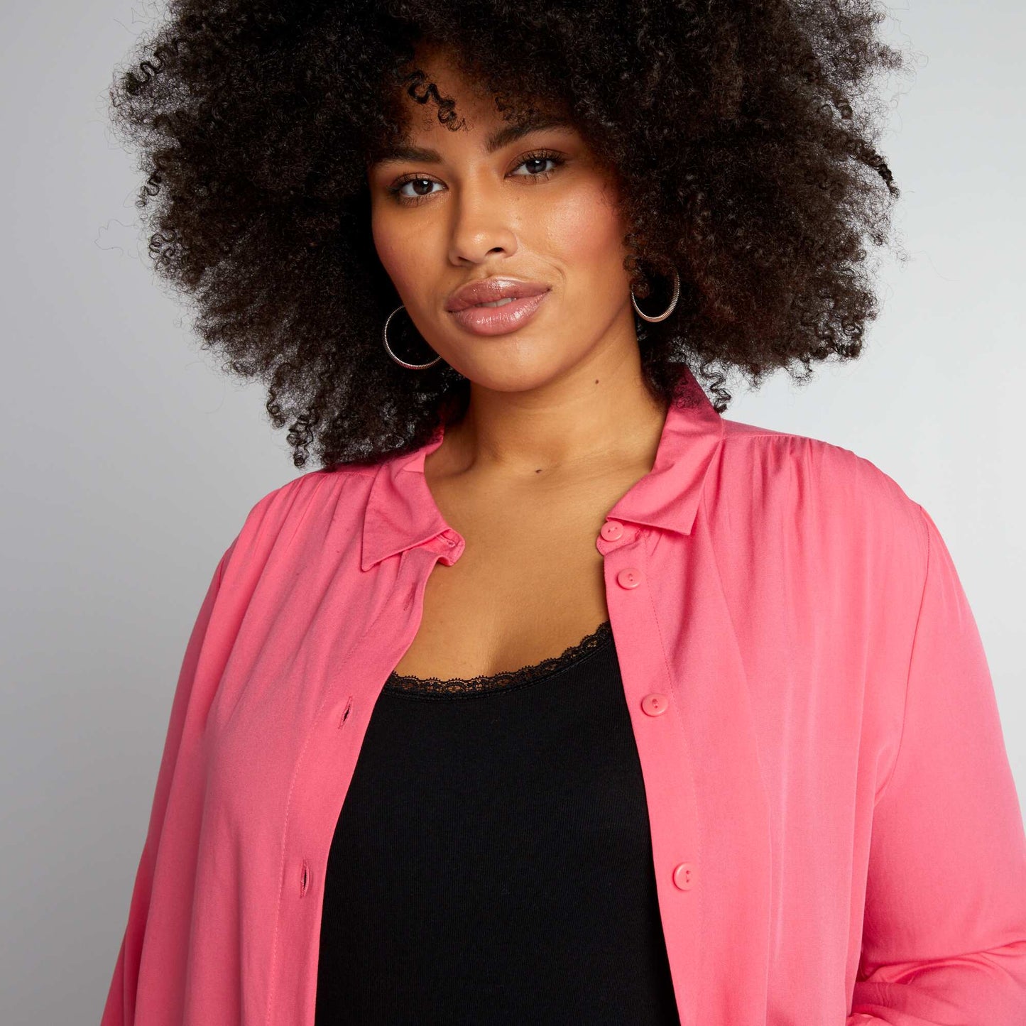 بلوزة طويلة وردي