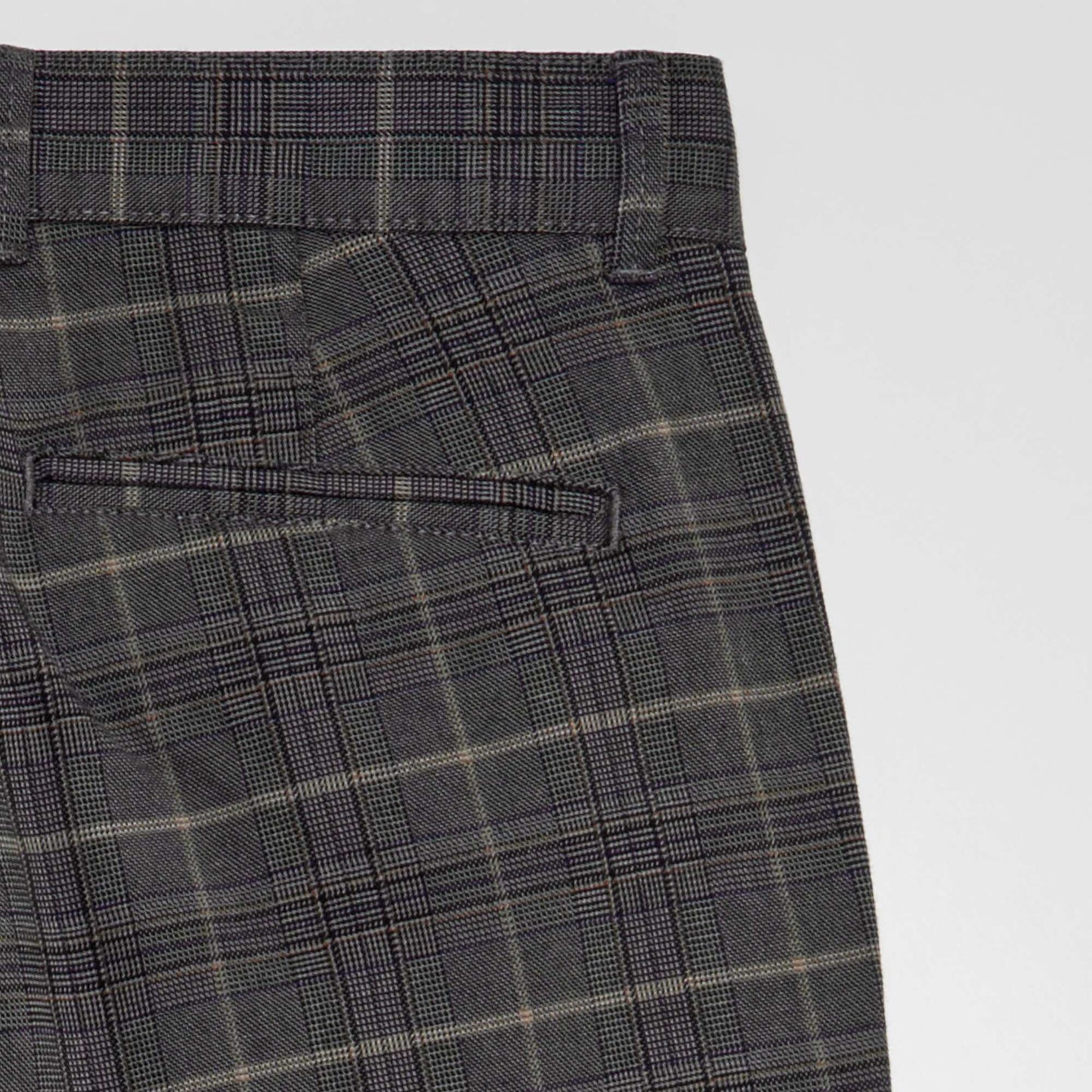 Check chinos GREY