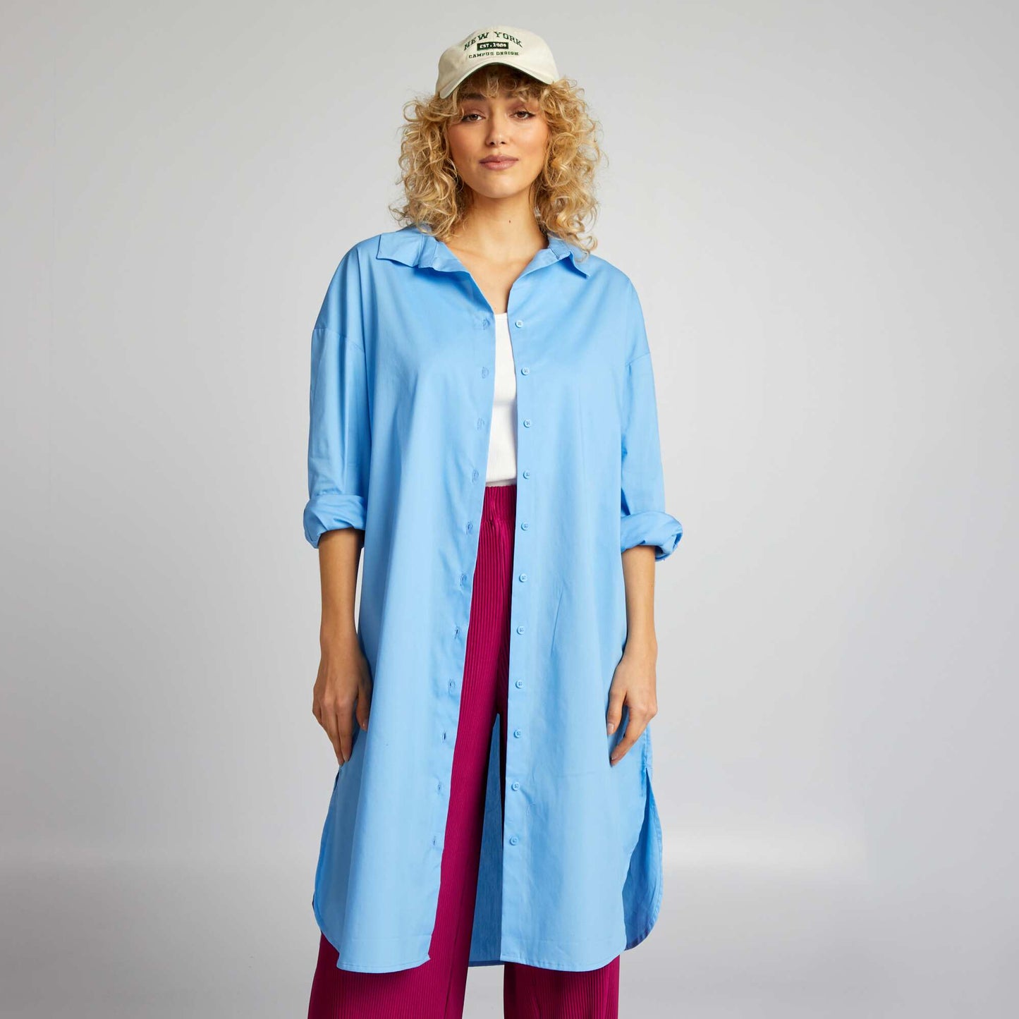 قميص طويل الأكمام أزرق