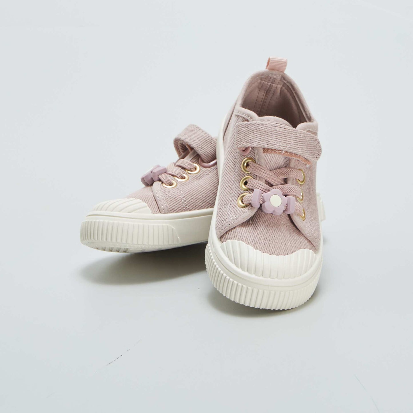 حذاء رياضي من القماش مع فيلكرو أرجواني