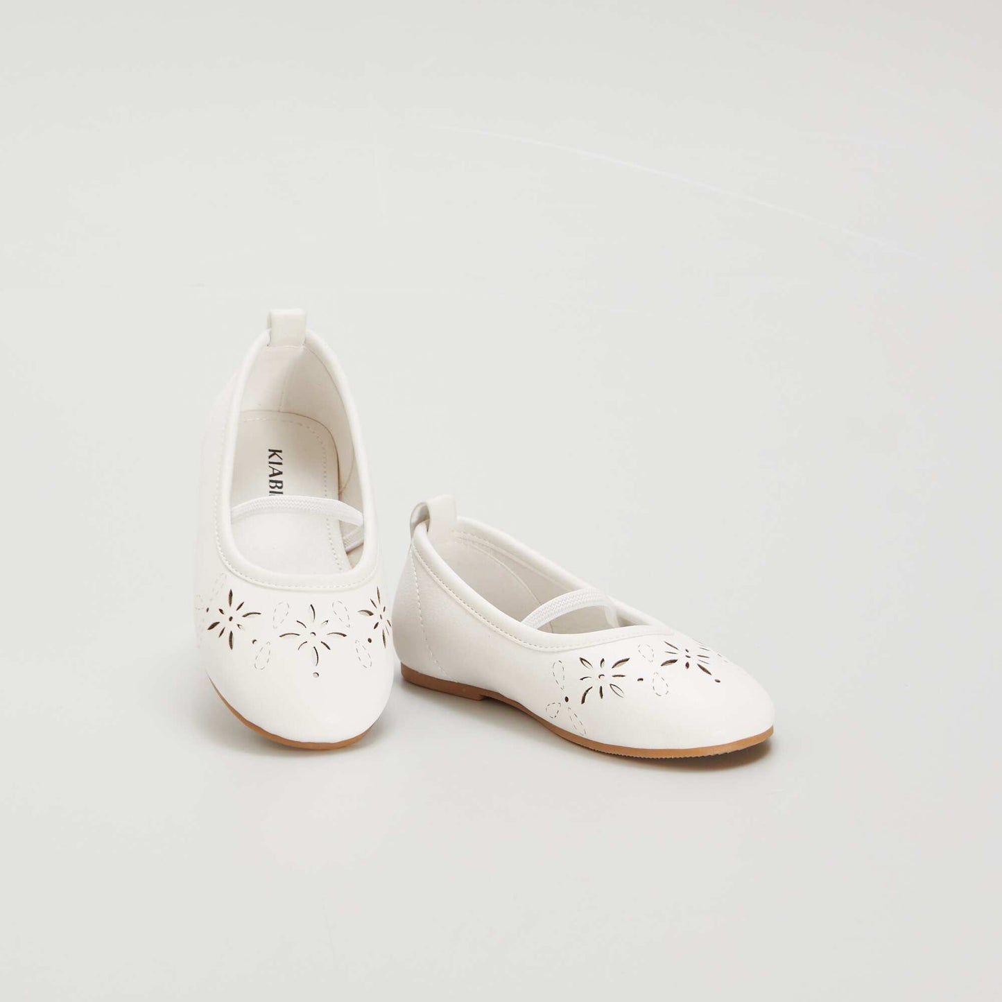 مضخات الباليه المخرمة BEIGE