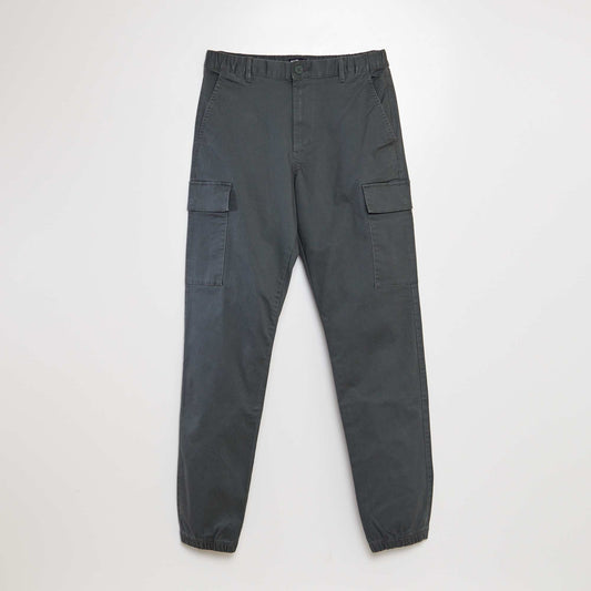 Trousers with combat pockets GREEN