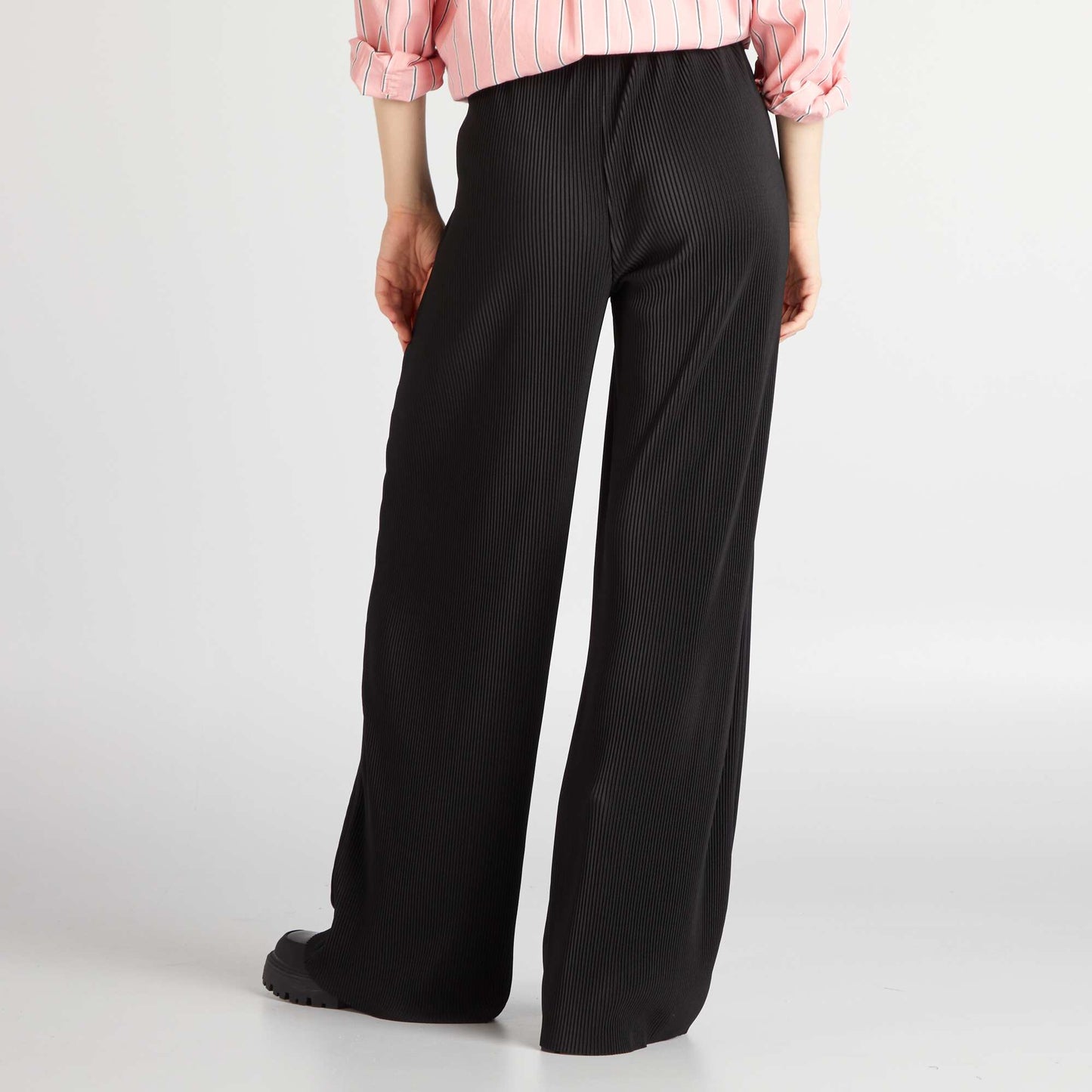 Pleated knit wide-leg trousers black