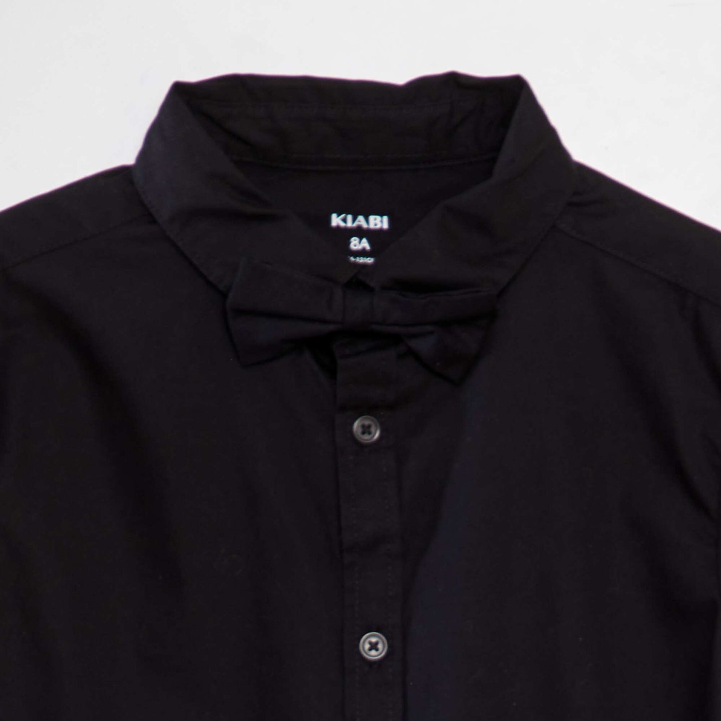 Short-sleeved shirt with bow tie black