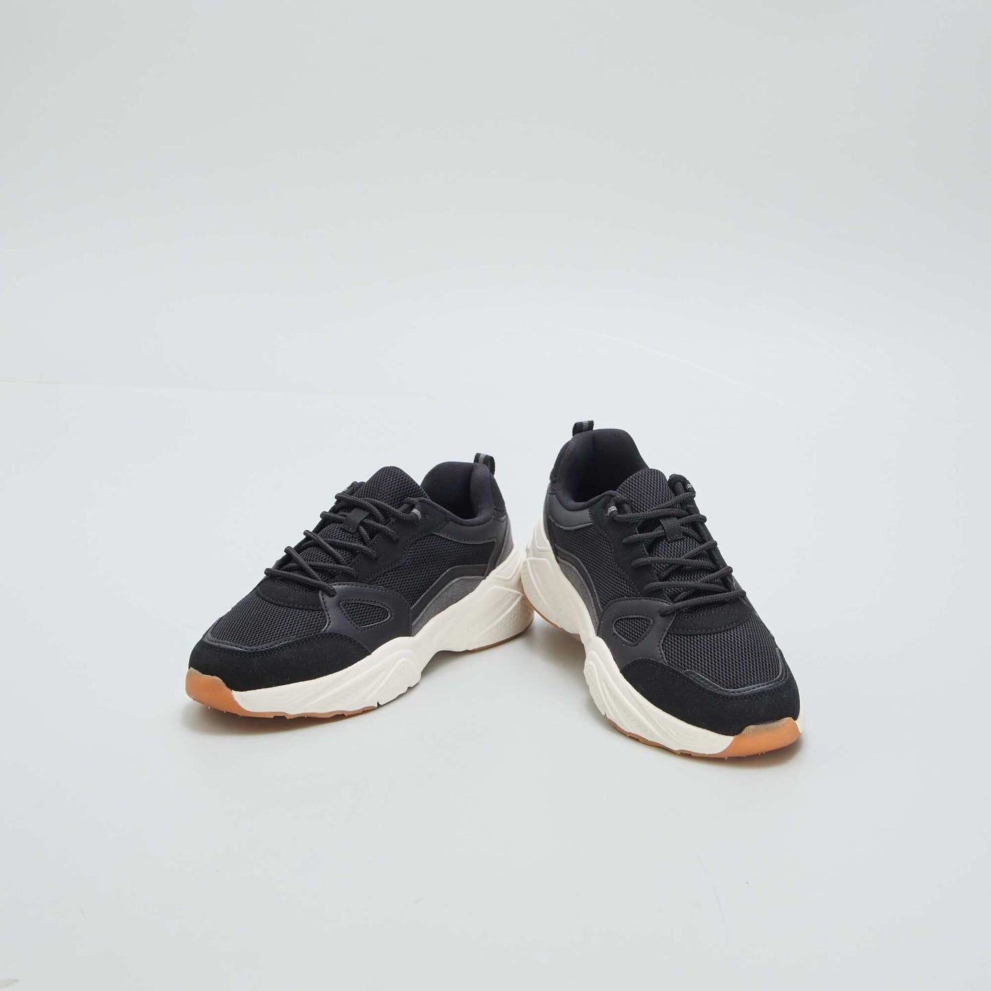 Running trainers BLACK