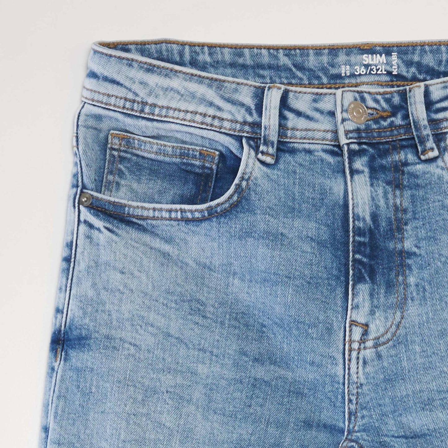 Distressed slim-fit jeans - L32 BLUE