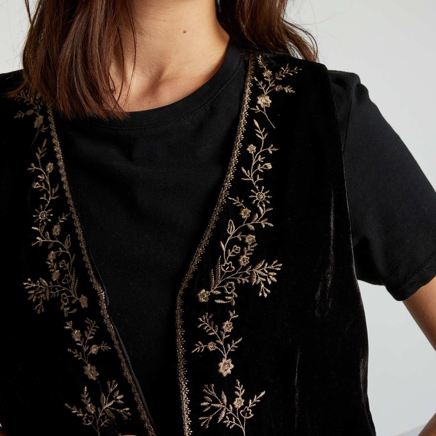 Sleeveless velvet jacket BLACK