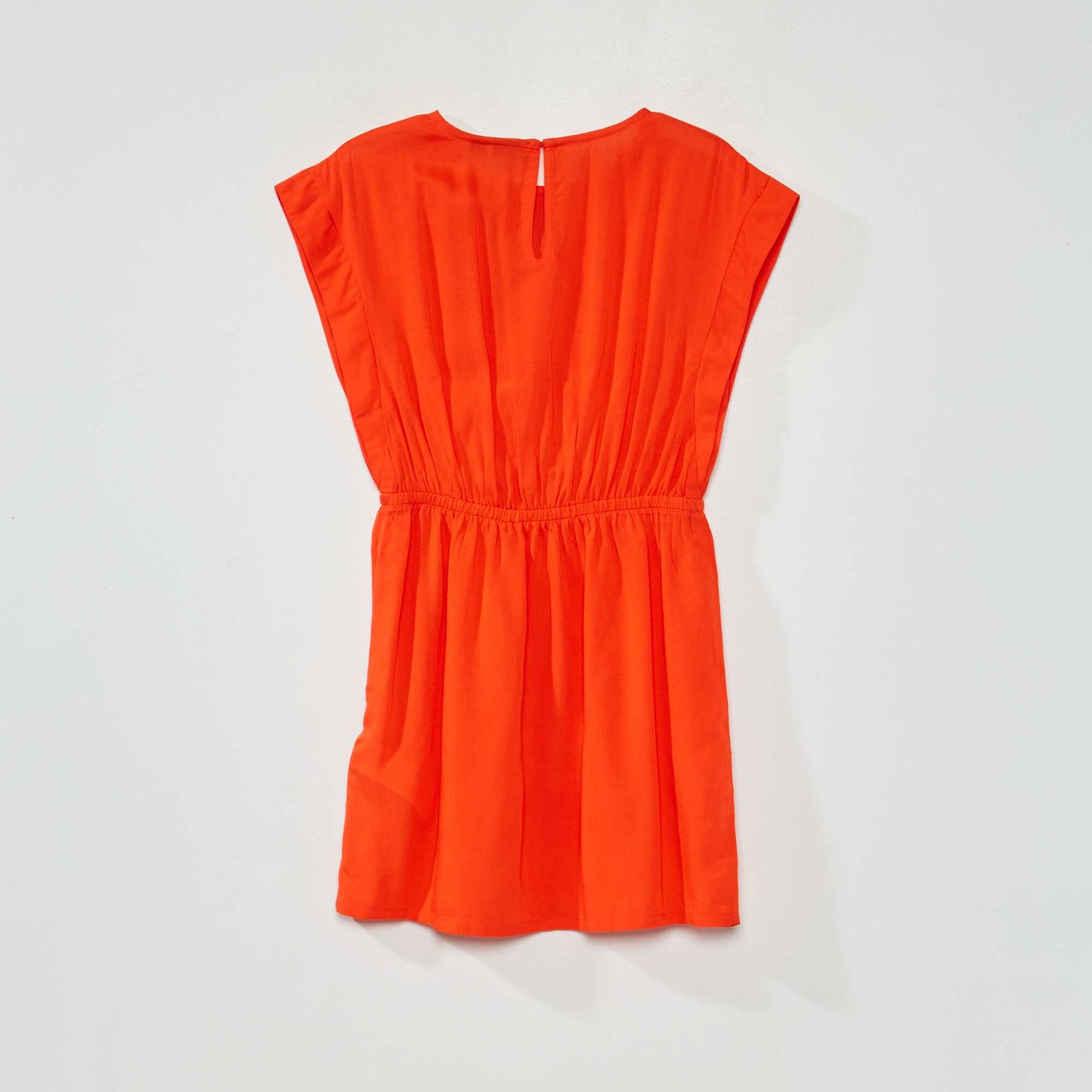 Flowing plain dress red