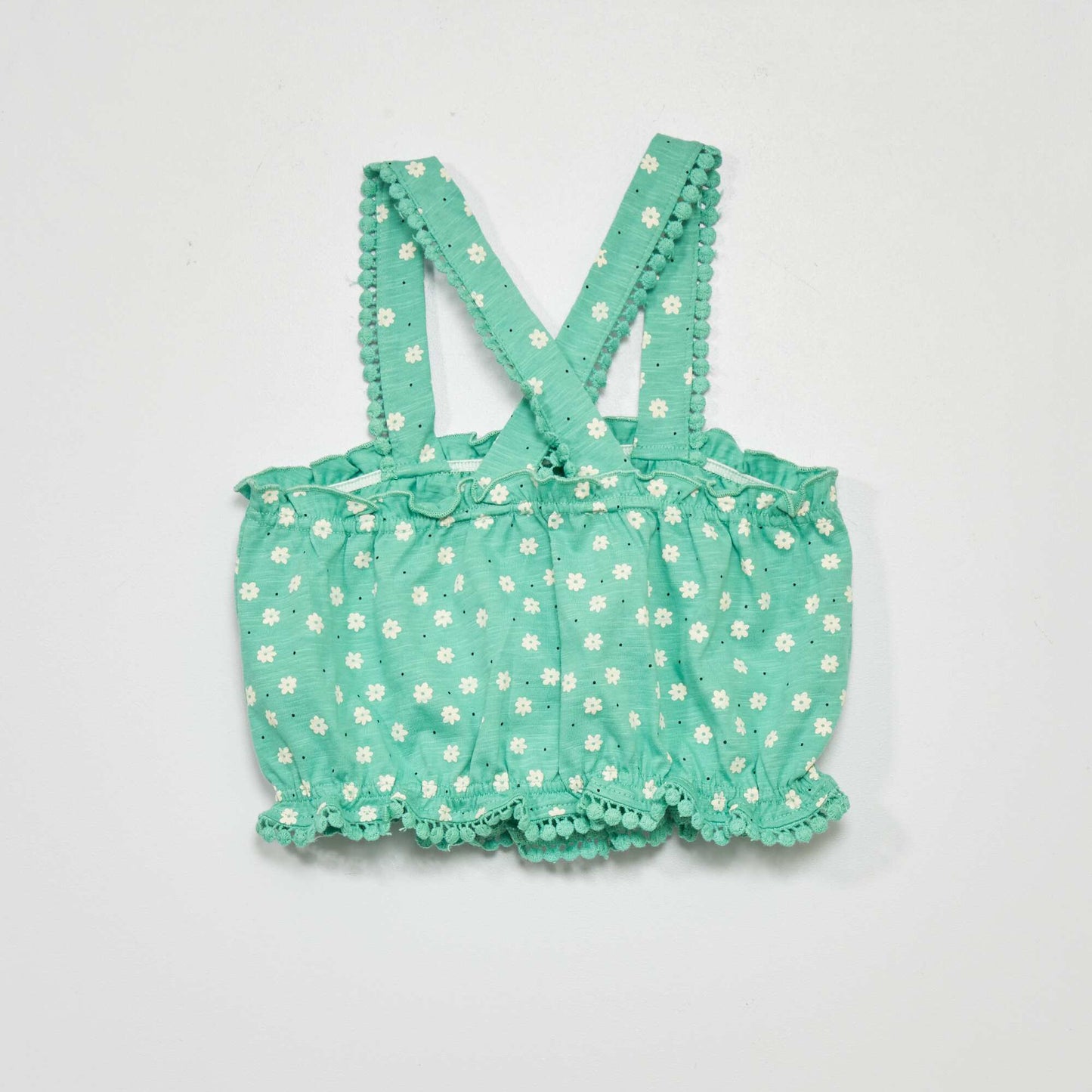 سترة قصيرة أنيقة باللون الأخضر