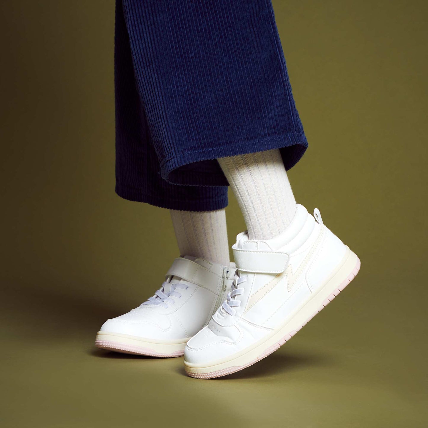حذاء رياضي بثلاث ألوان عالية WHITE