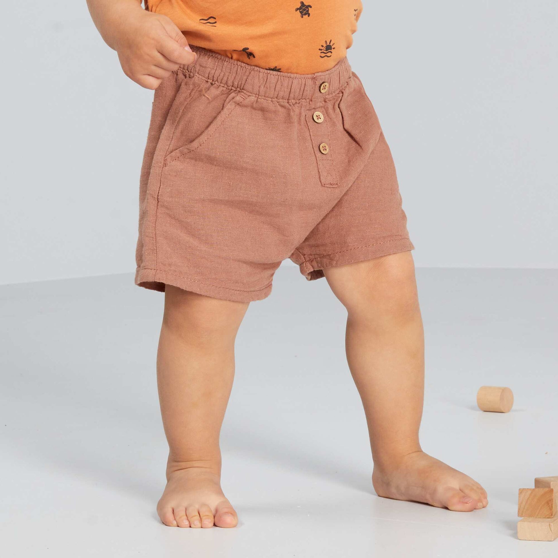 Plain cotton and linen shorts BROWN