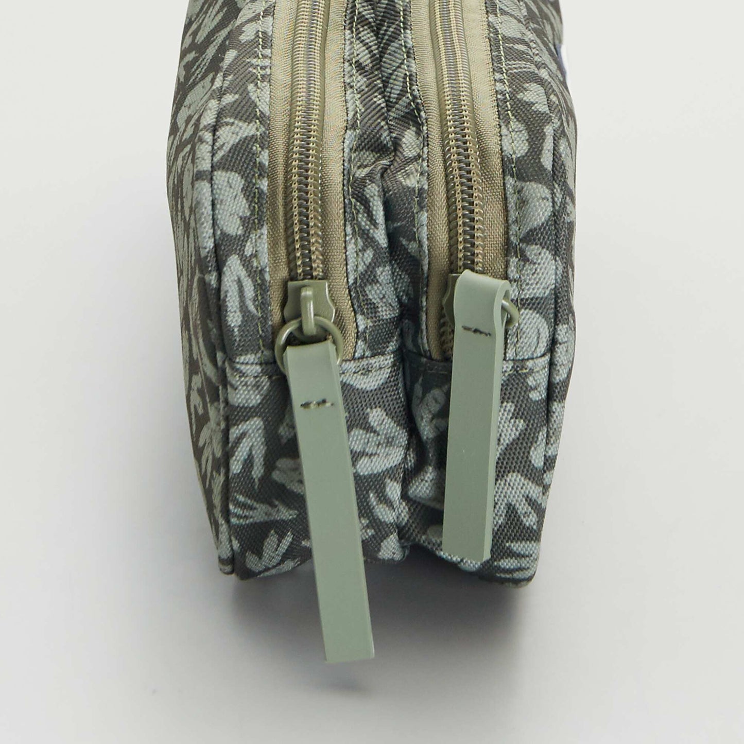 Canvas 'Jurassic Park' pencil case GREEN